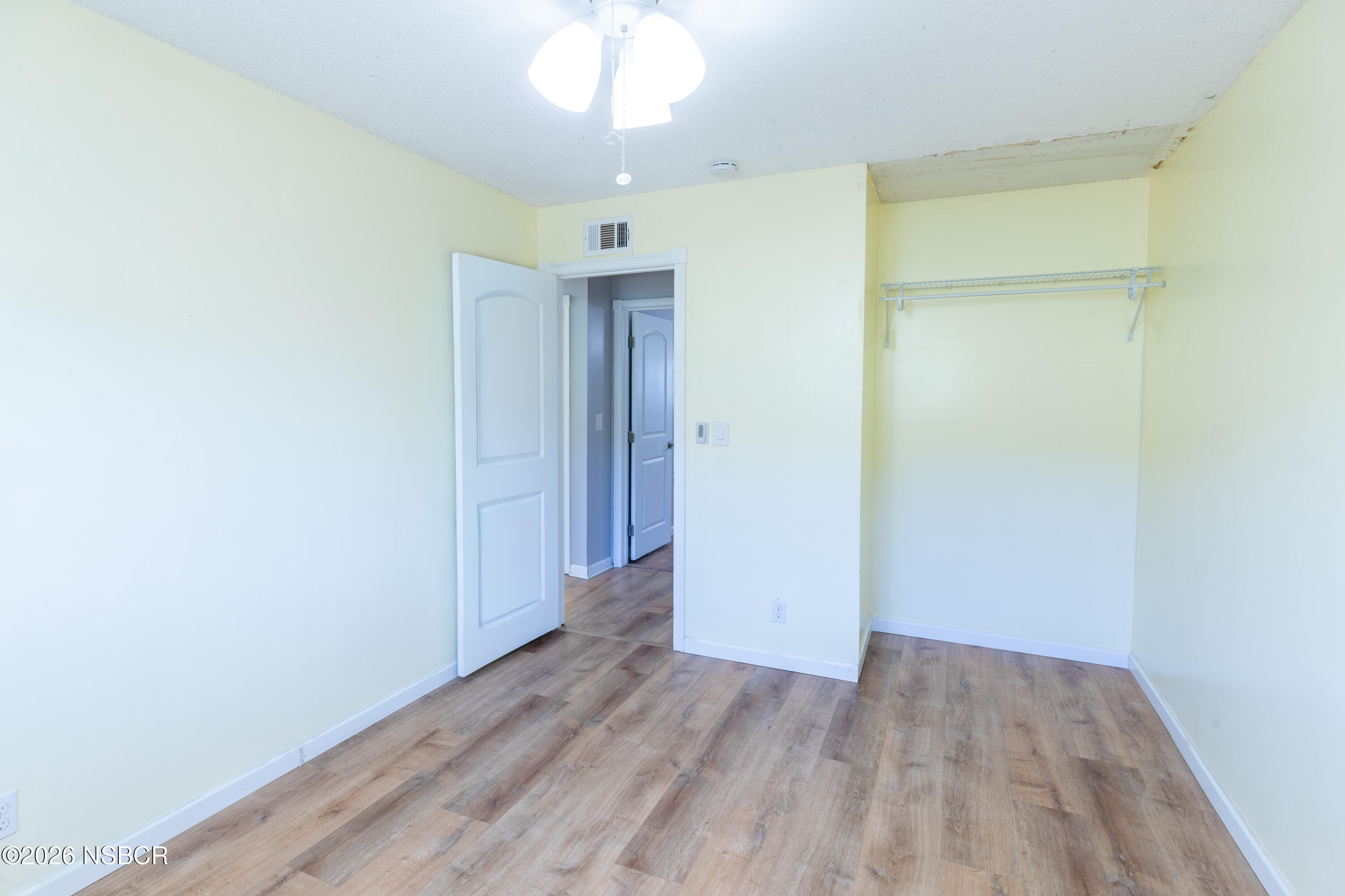 1555 Calle Primera