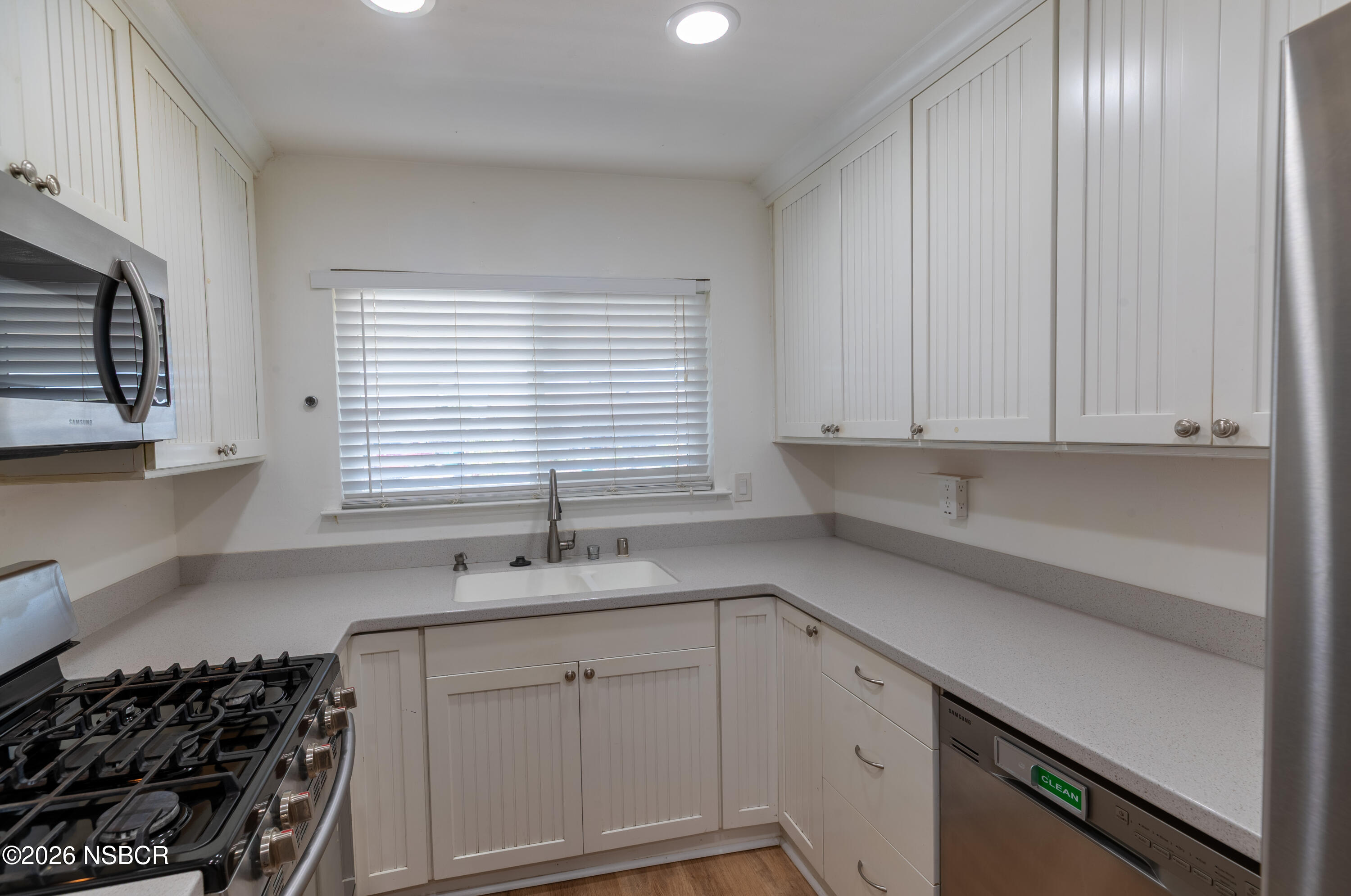 1555 Calle Primera