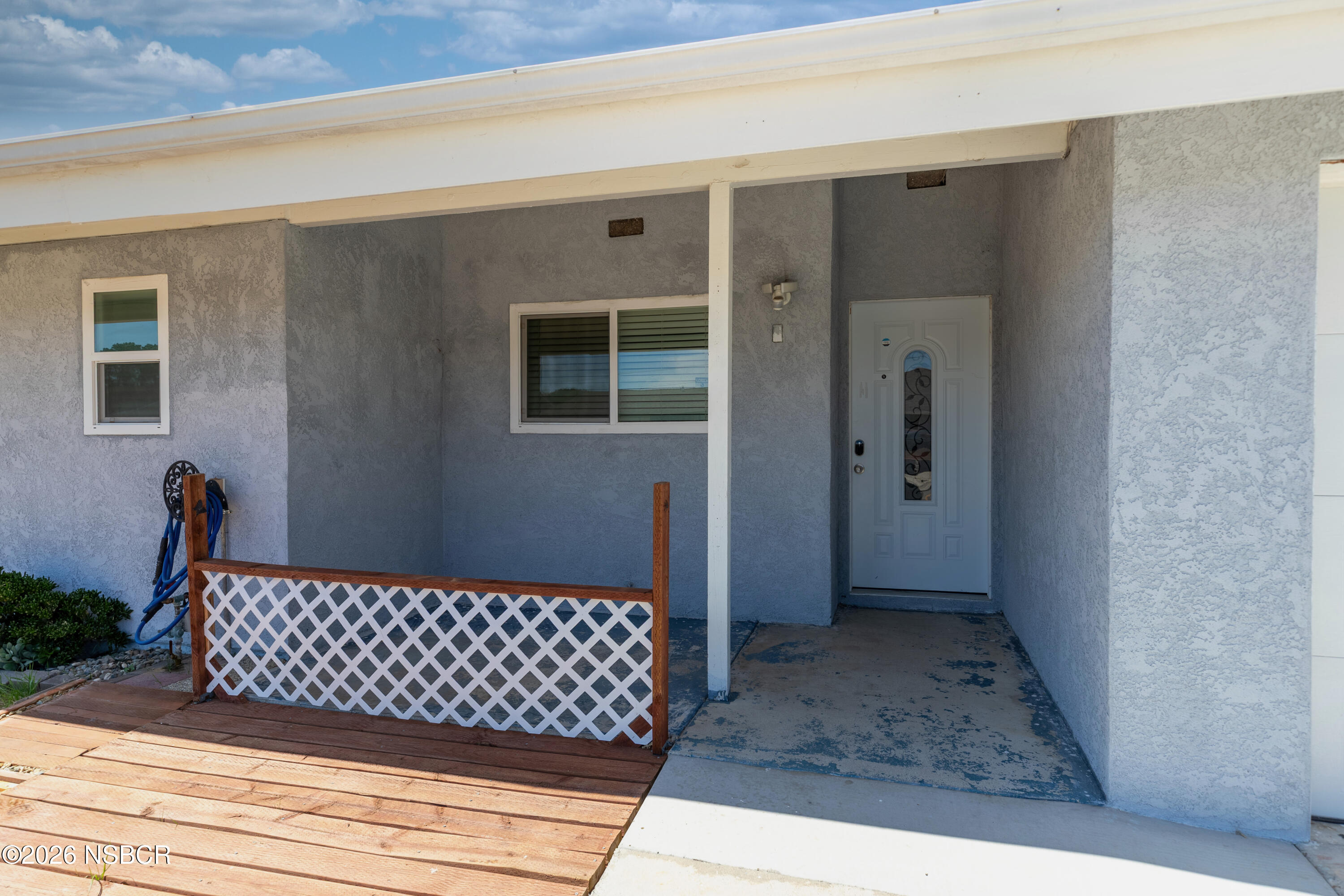 1555 Calle Primera