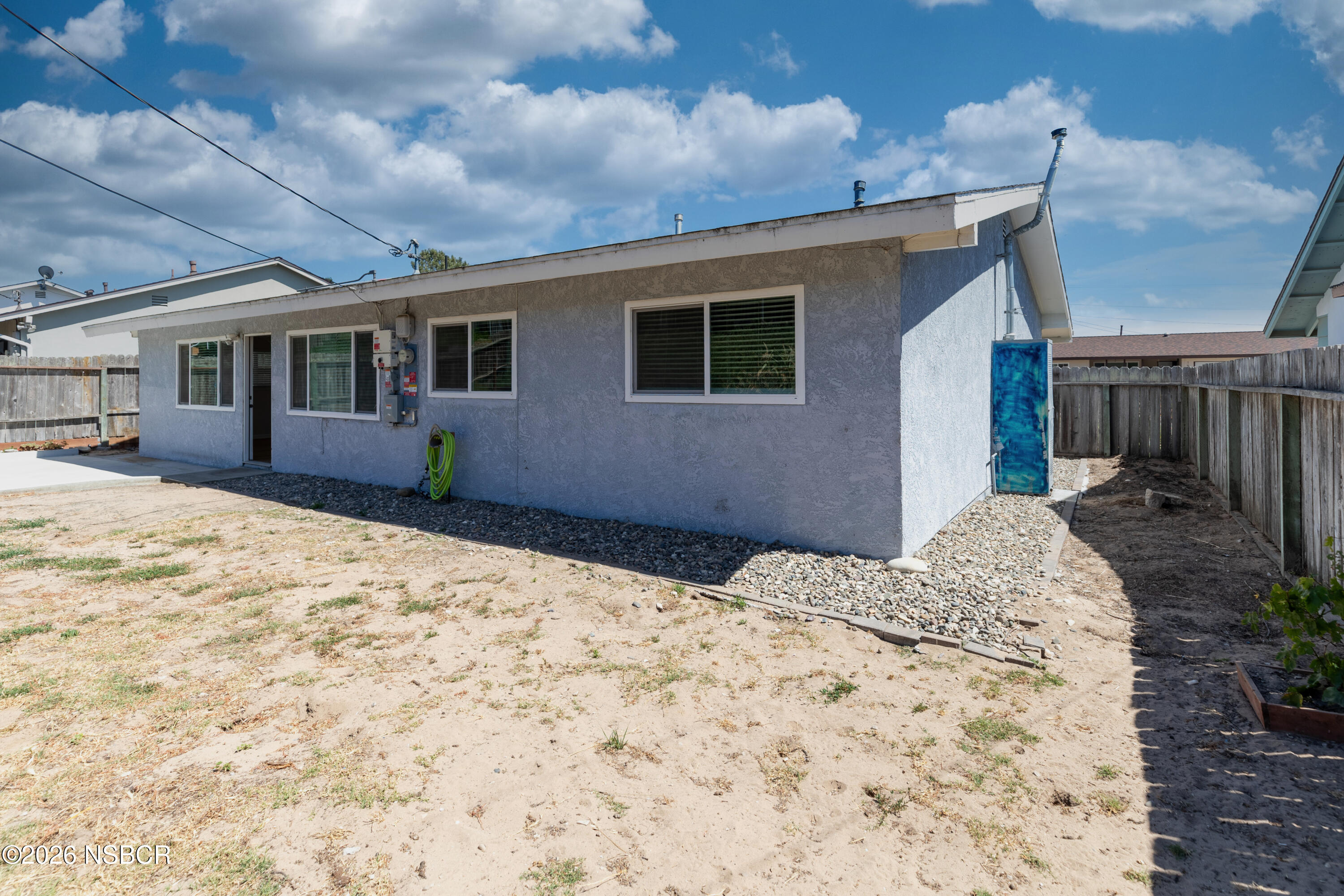 1555 Calle Primera