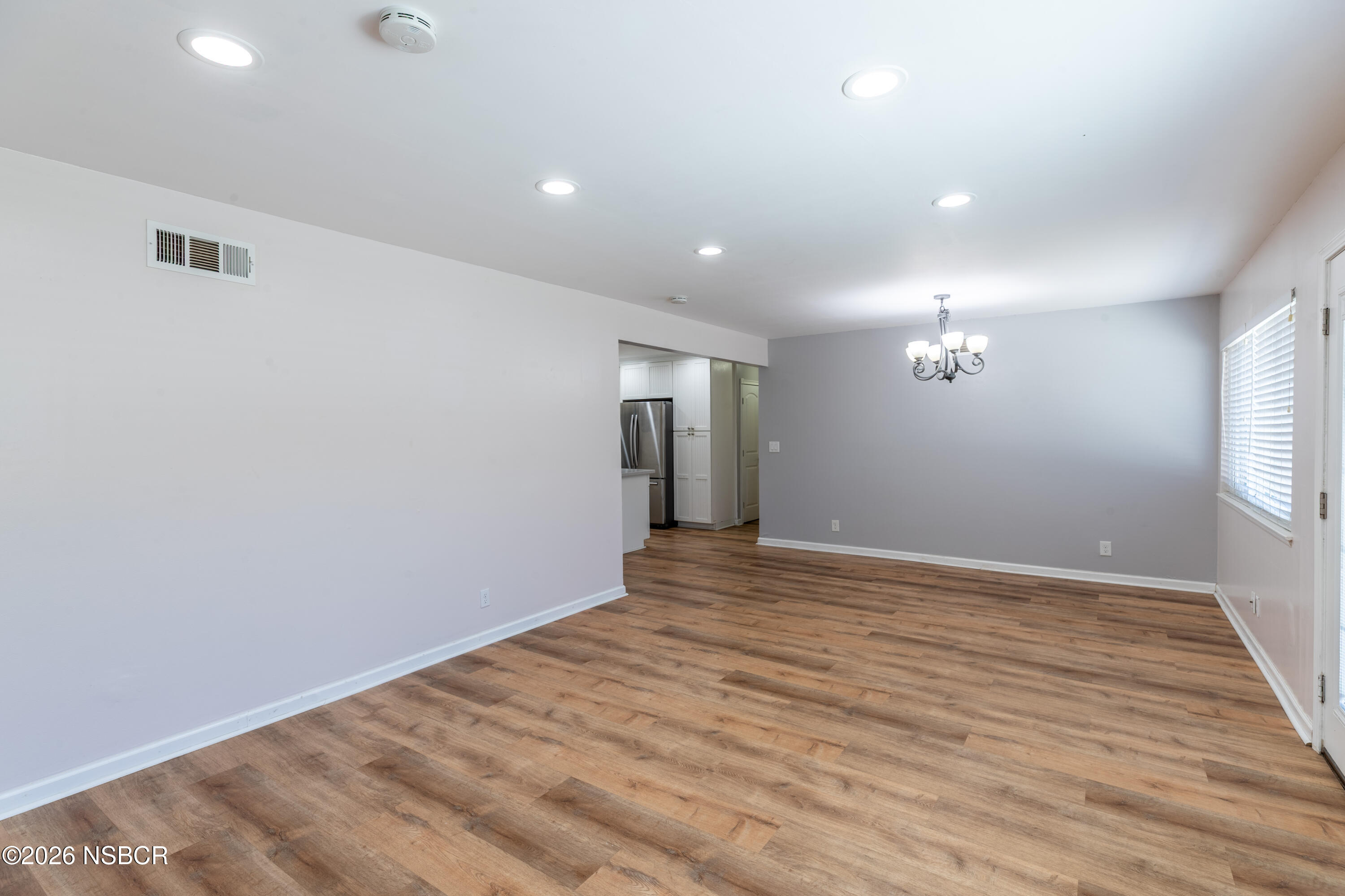 1555 Calle Primera