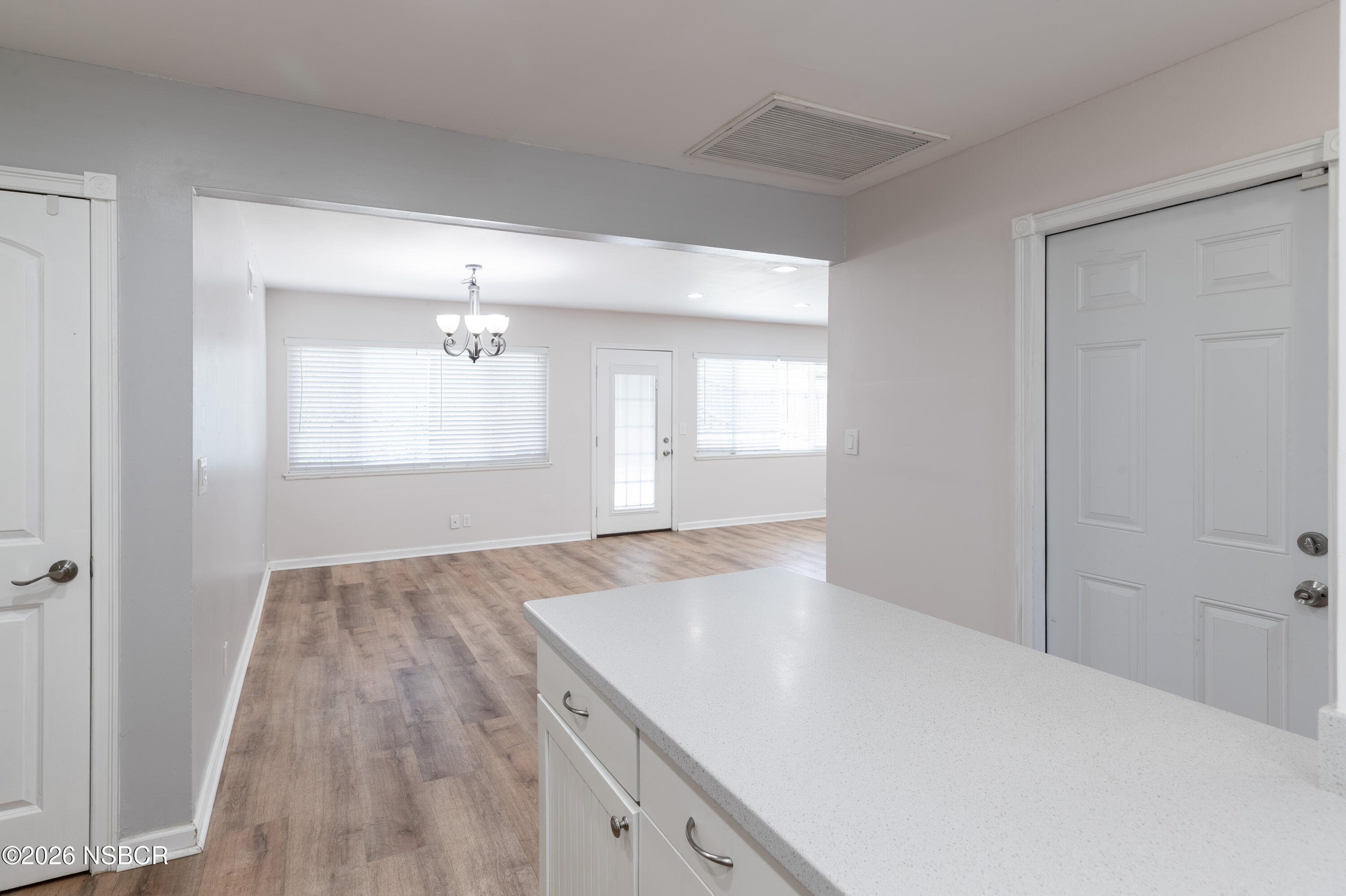 1555 Calle Primera