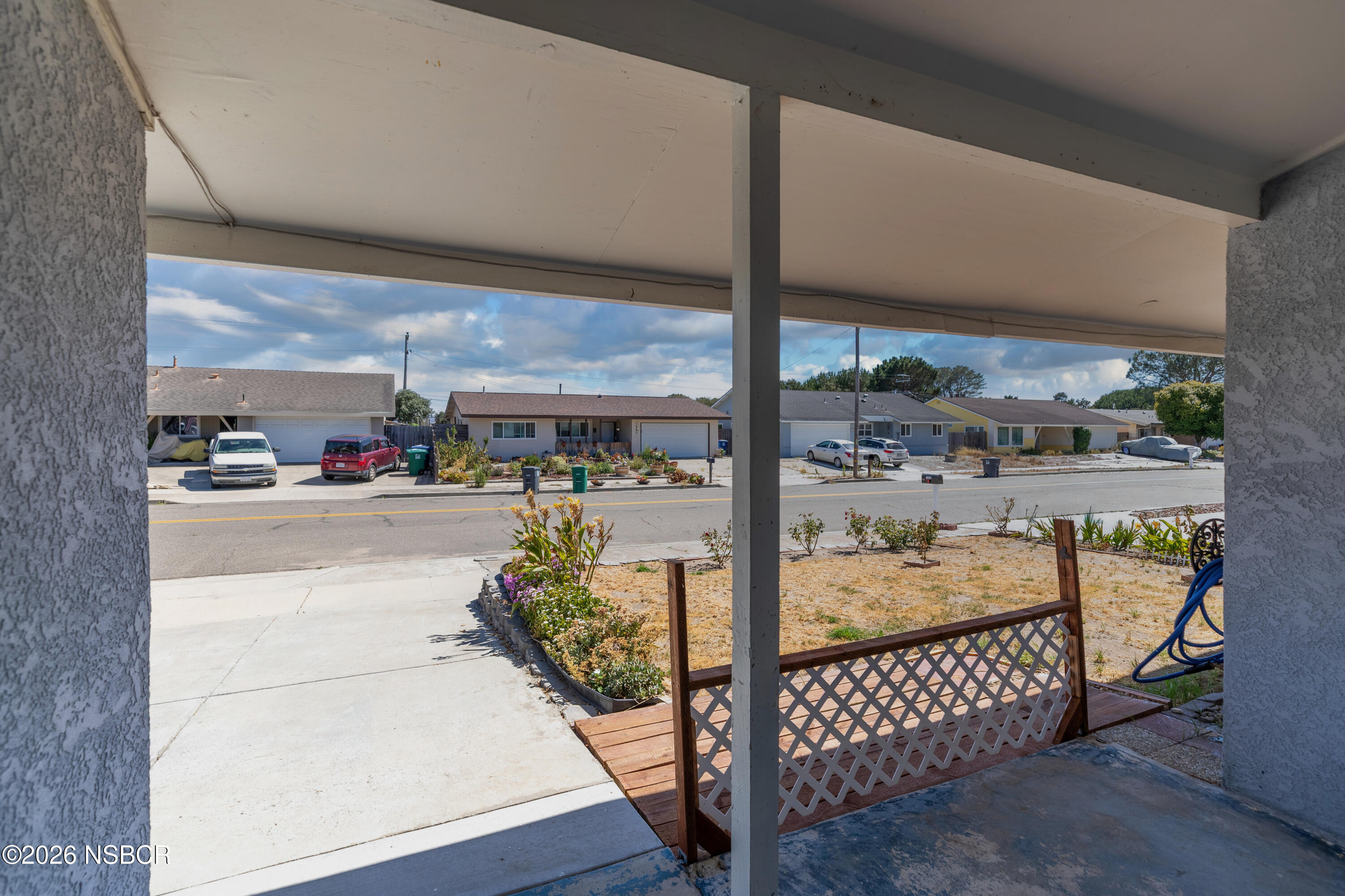 1555 Calle Primera