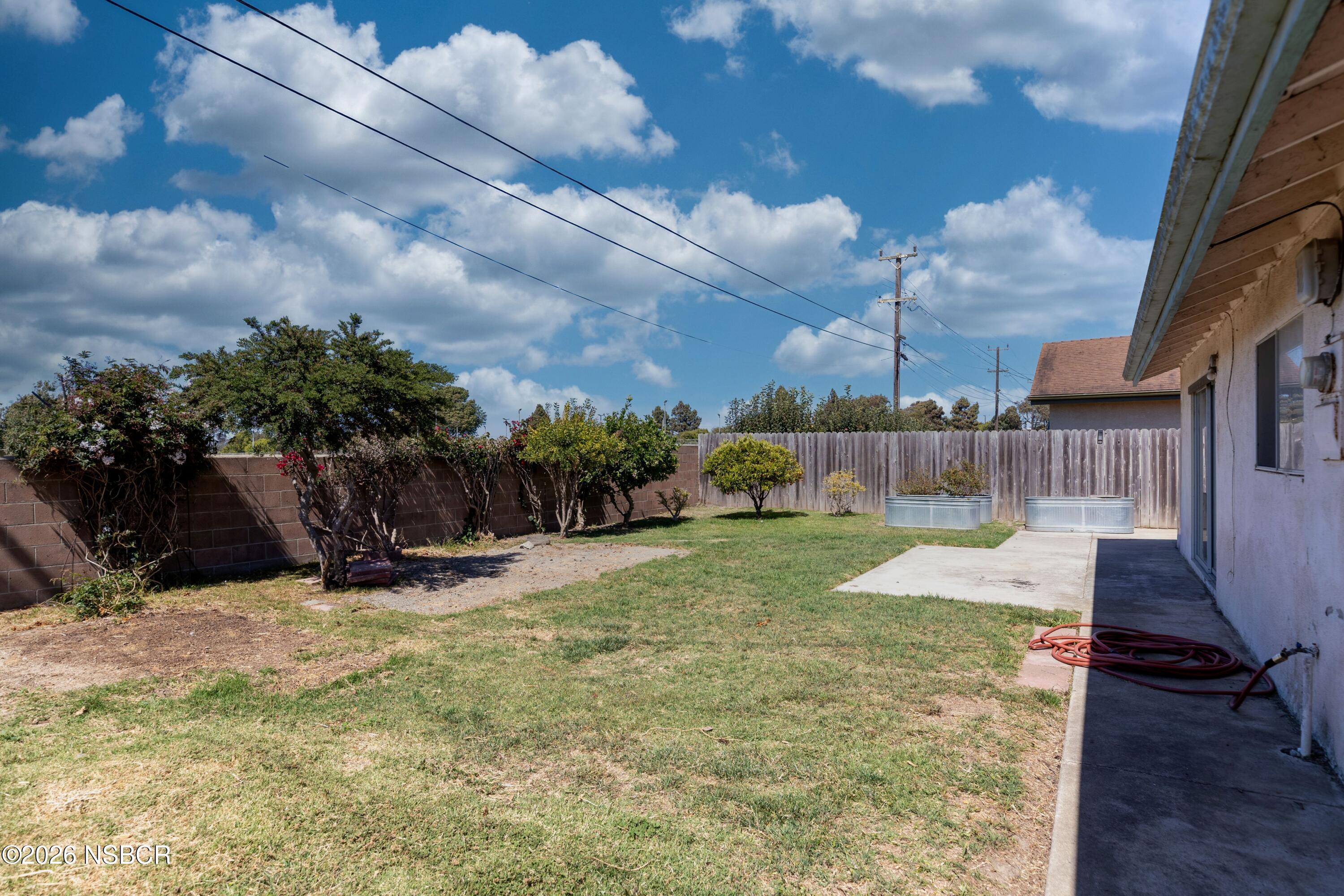 925 W Hickory Avenue
