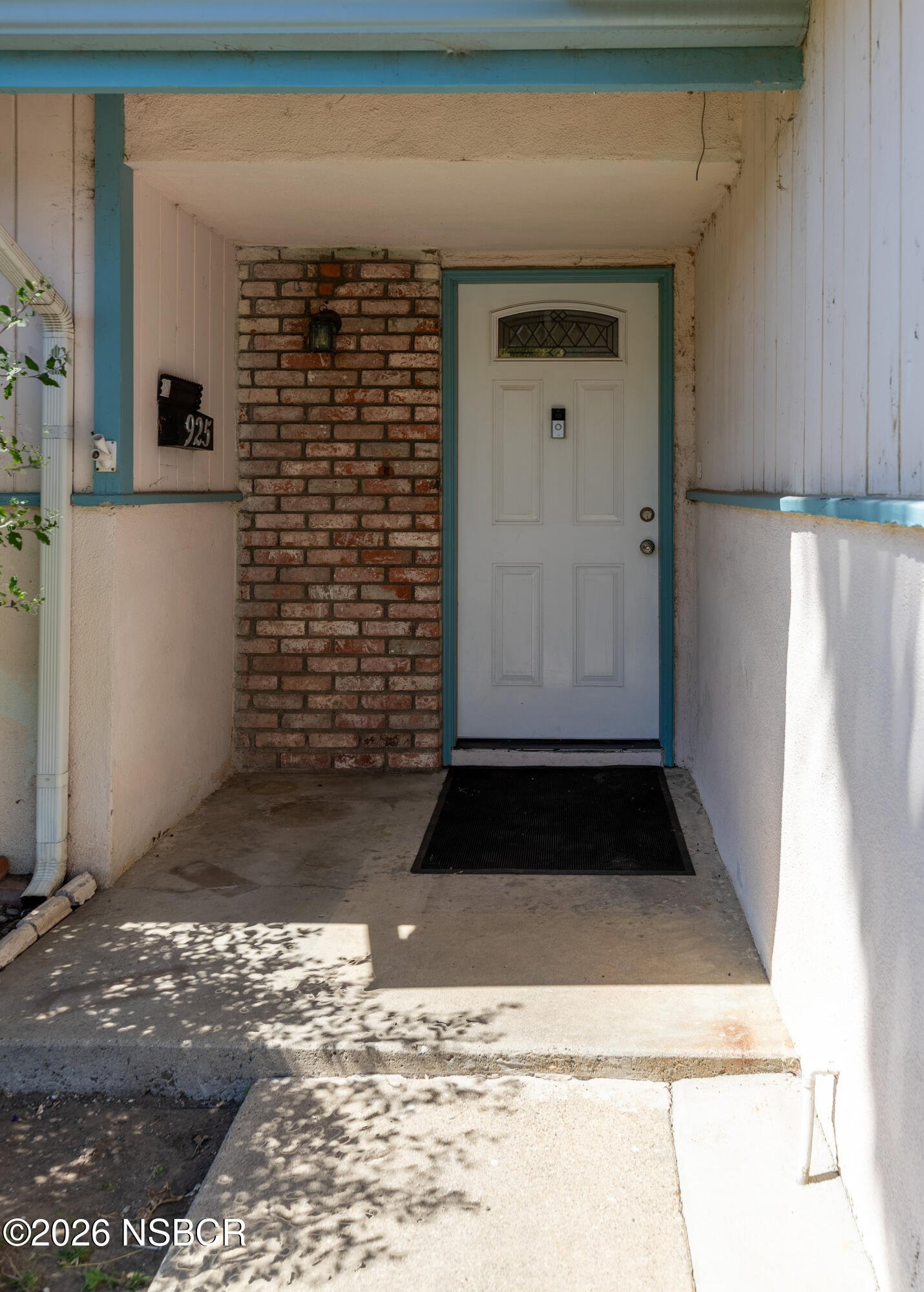 925 W Hickory Avenue
