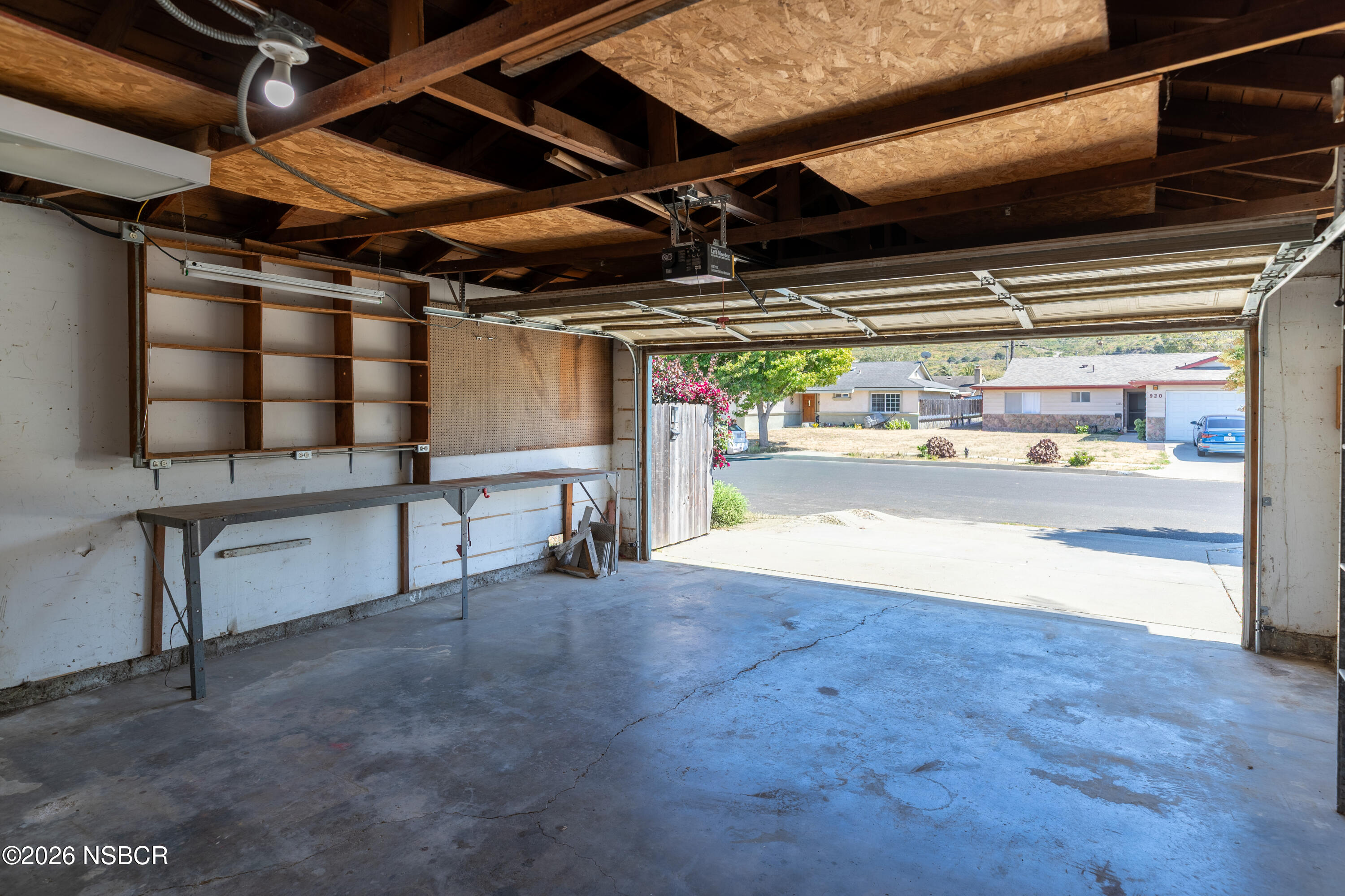 925 W Hickory Avenue
