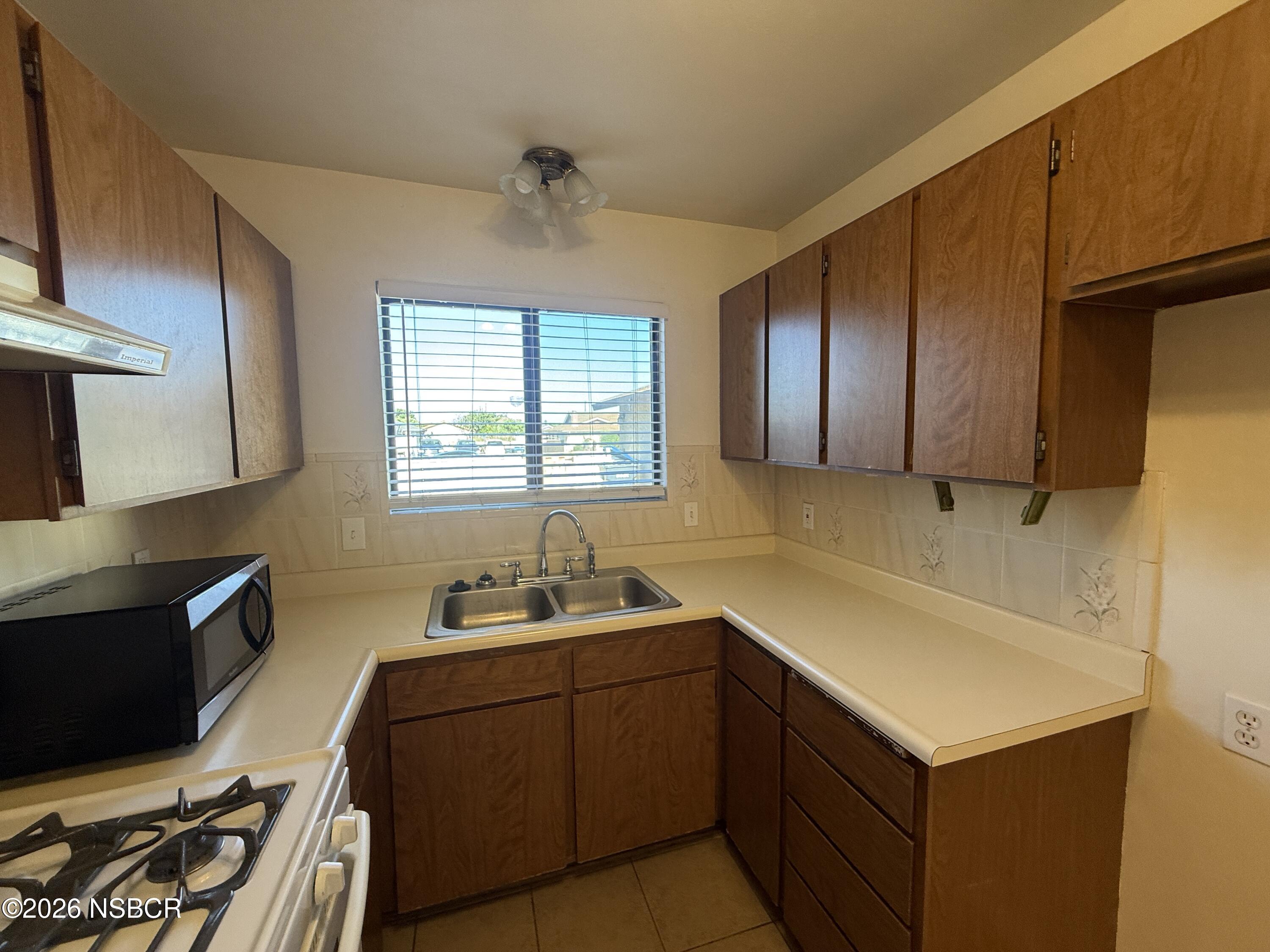 808 N C Street, A - B
