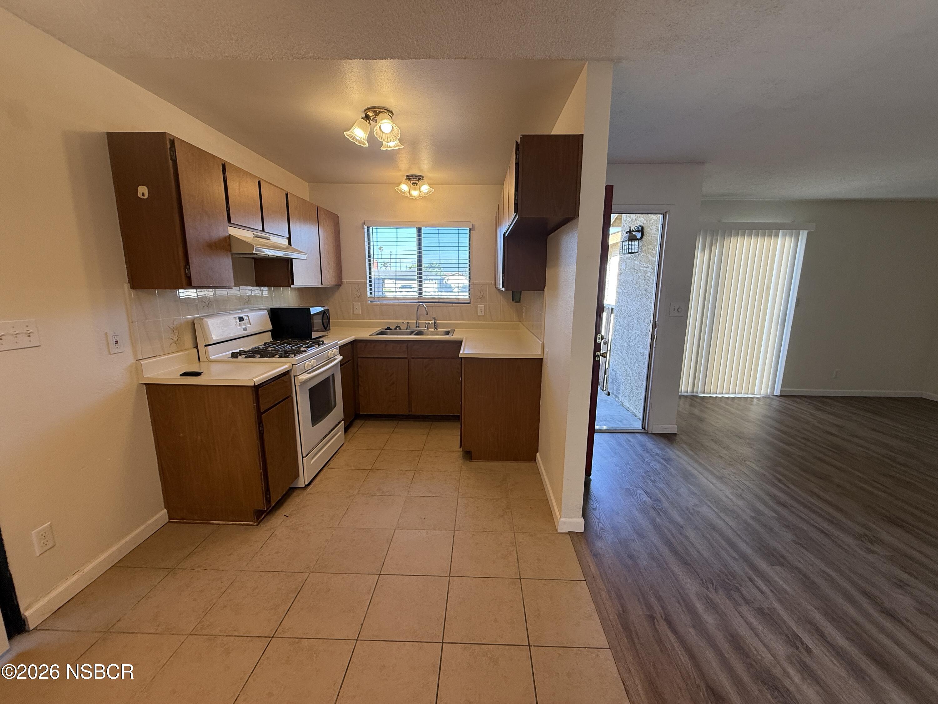 808 N C Street, A - B