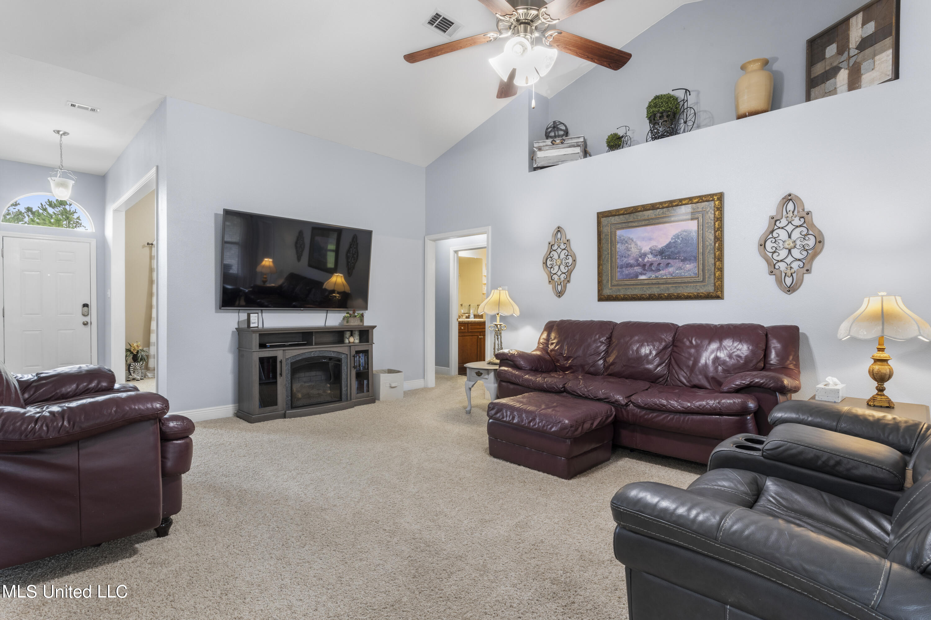 10252 Lake Forest Drive