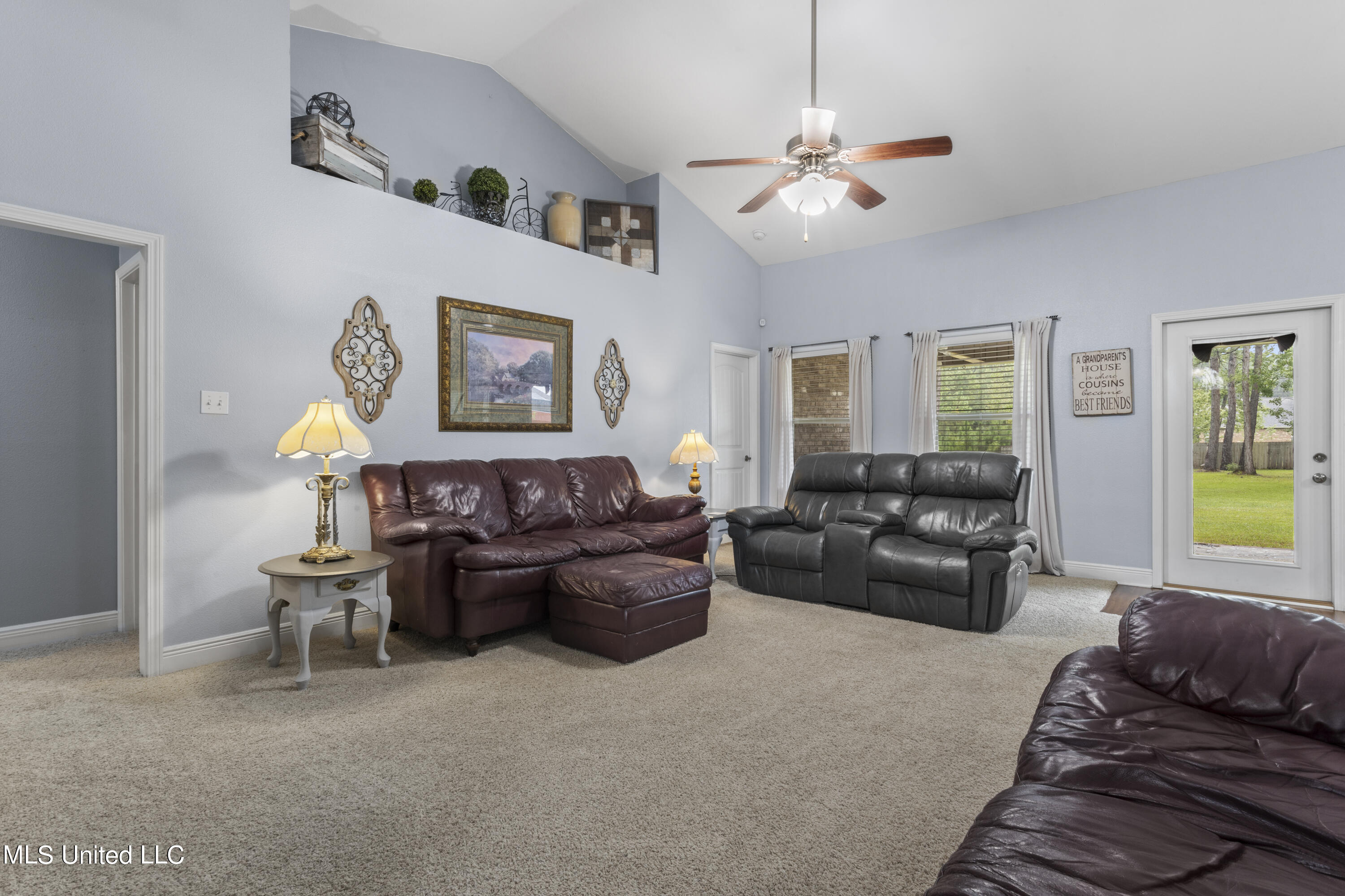 10252 Lake Forest Drive