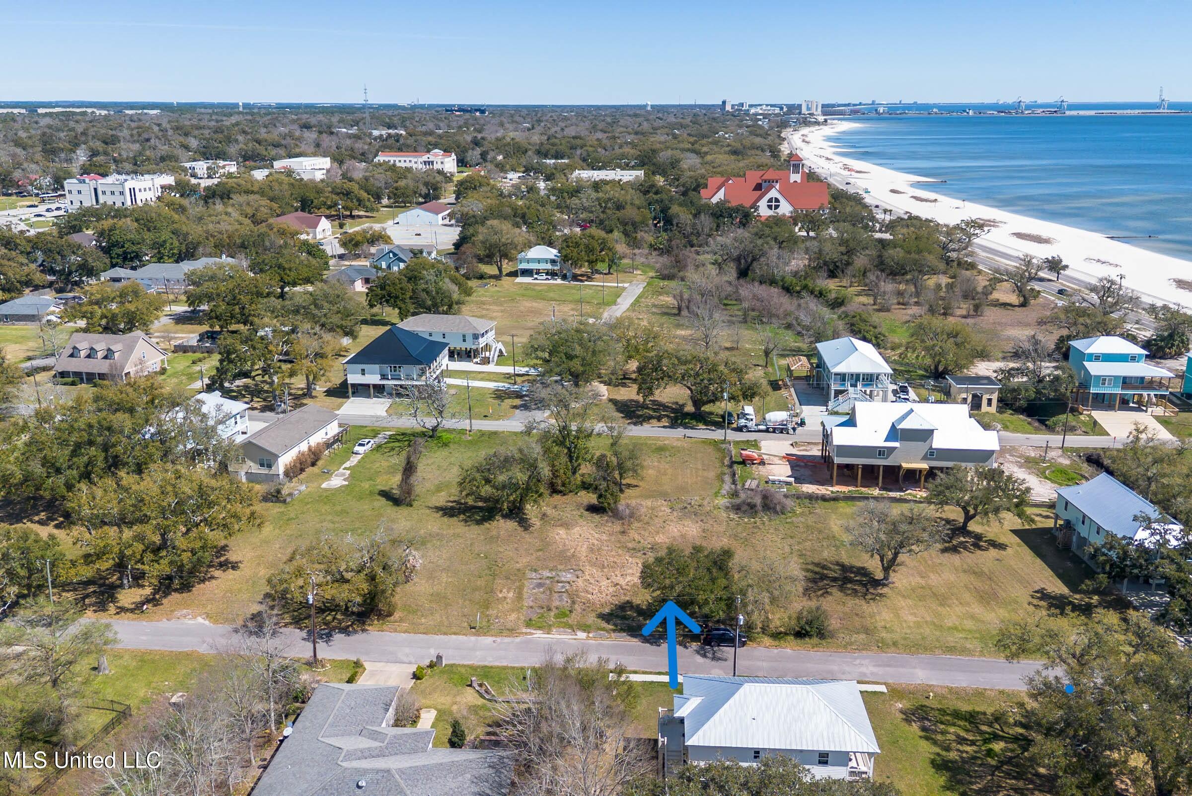 413 Gulf View Avenue