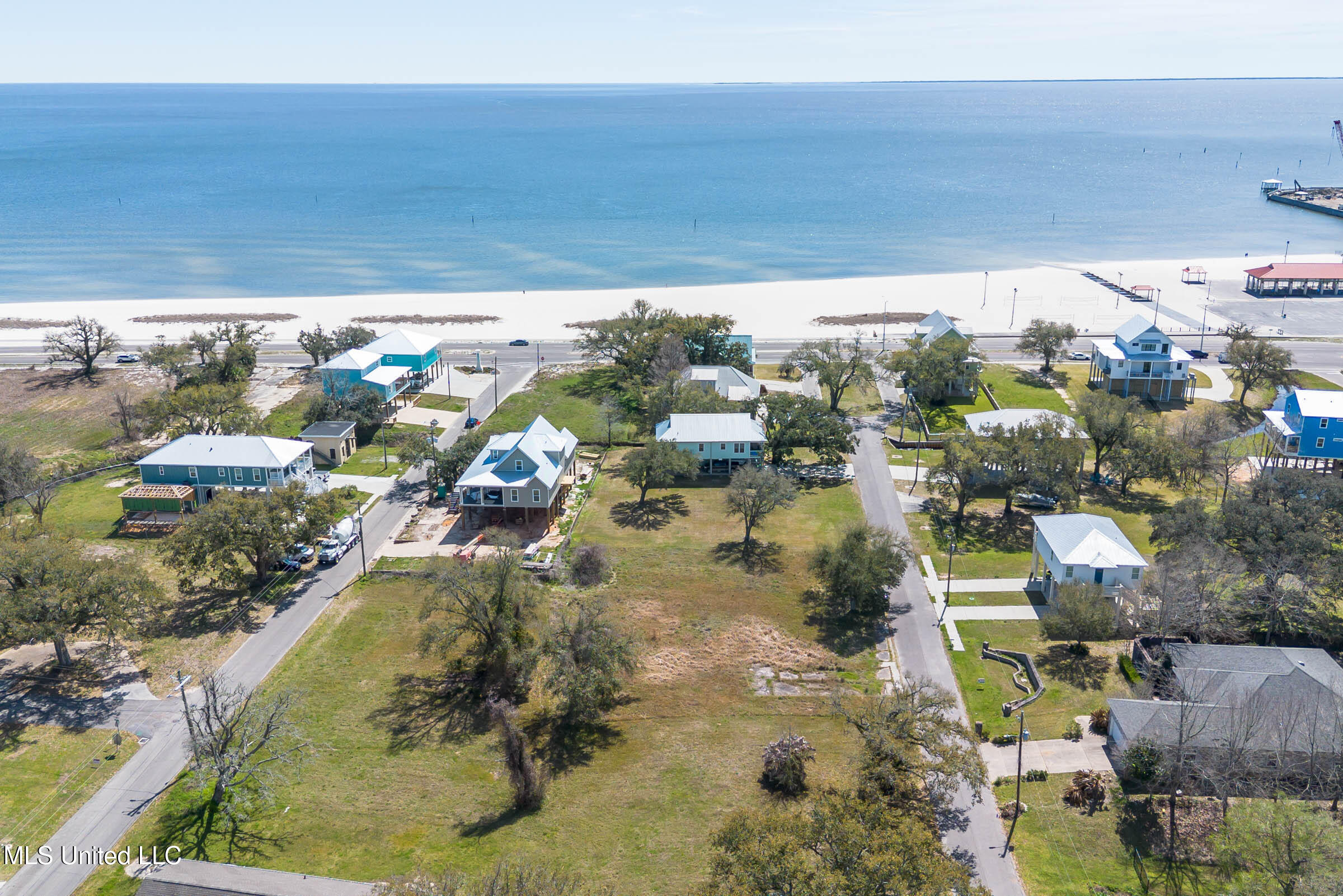 413 Gulf View Avenue