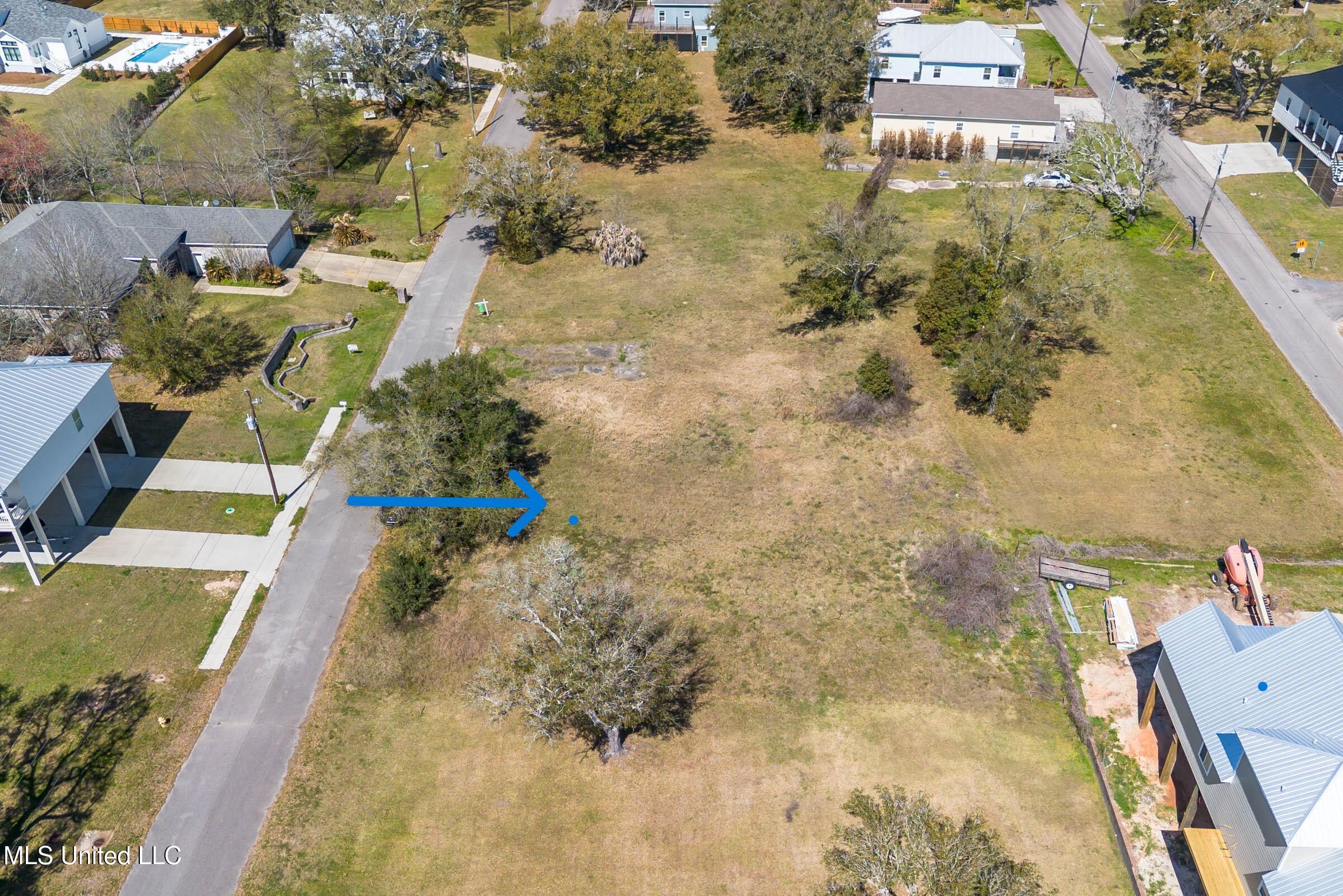 413 Gulf View Avenue