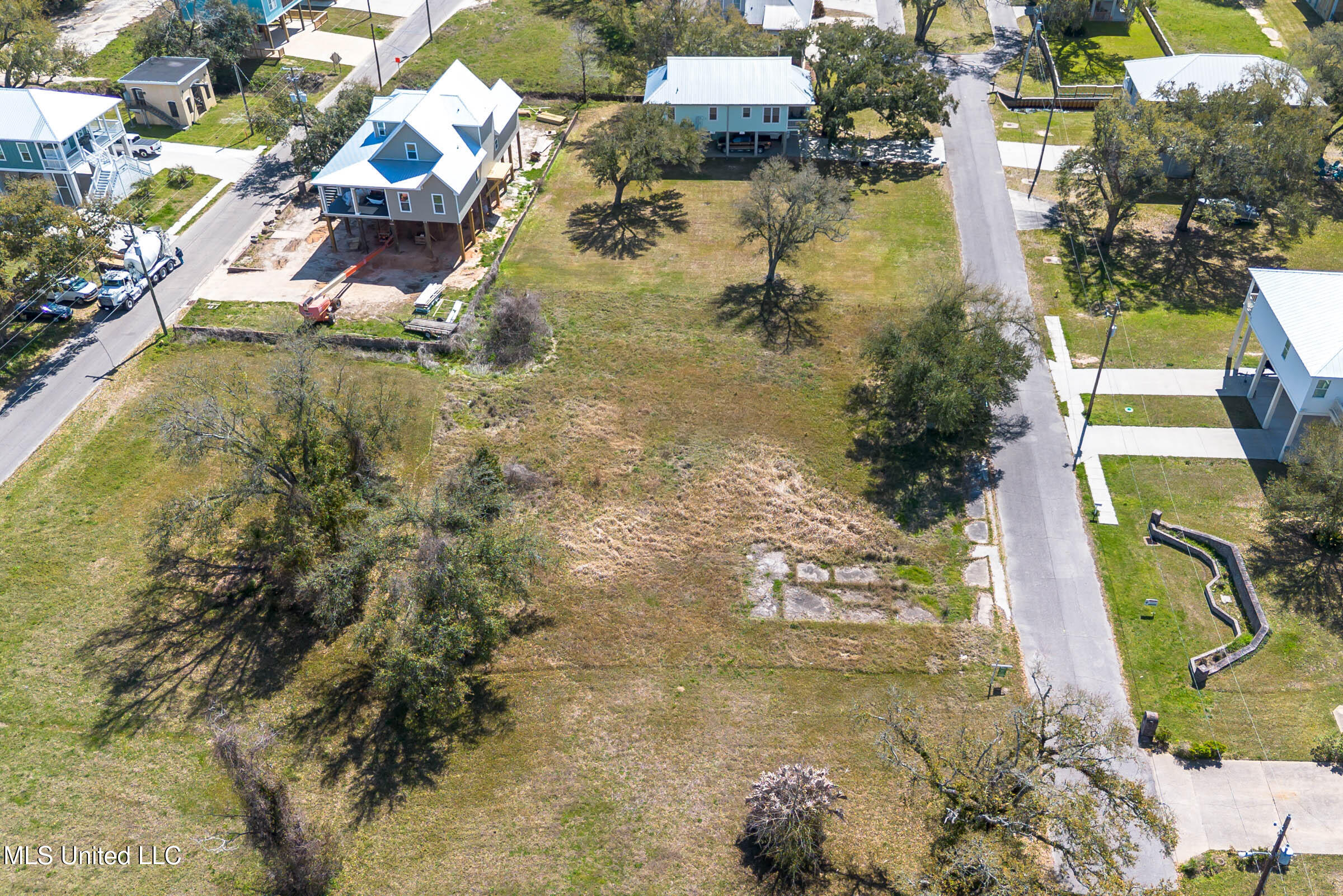 413 Gulf View Avenue