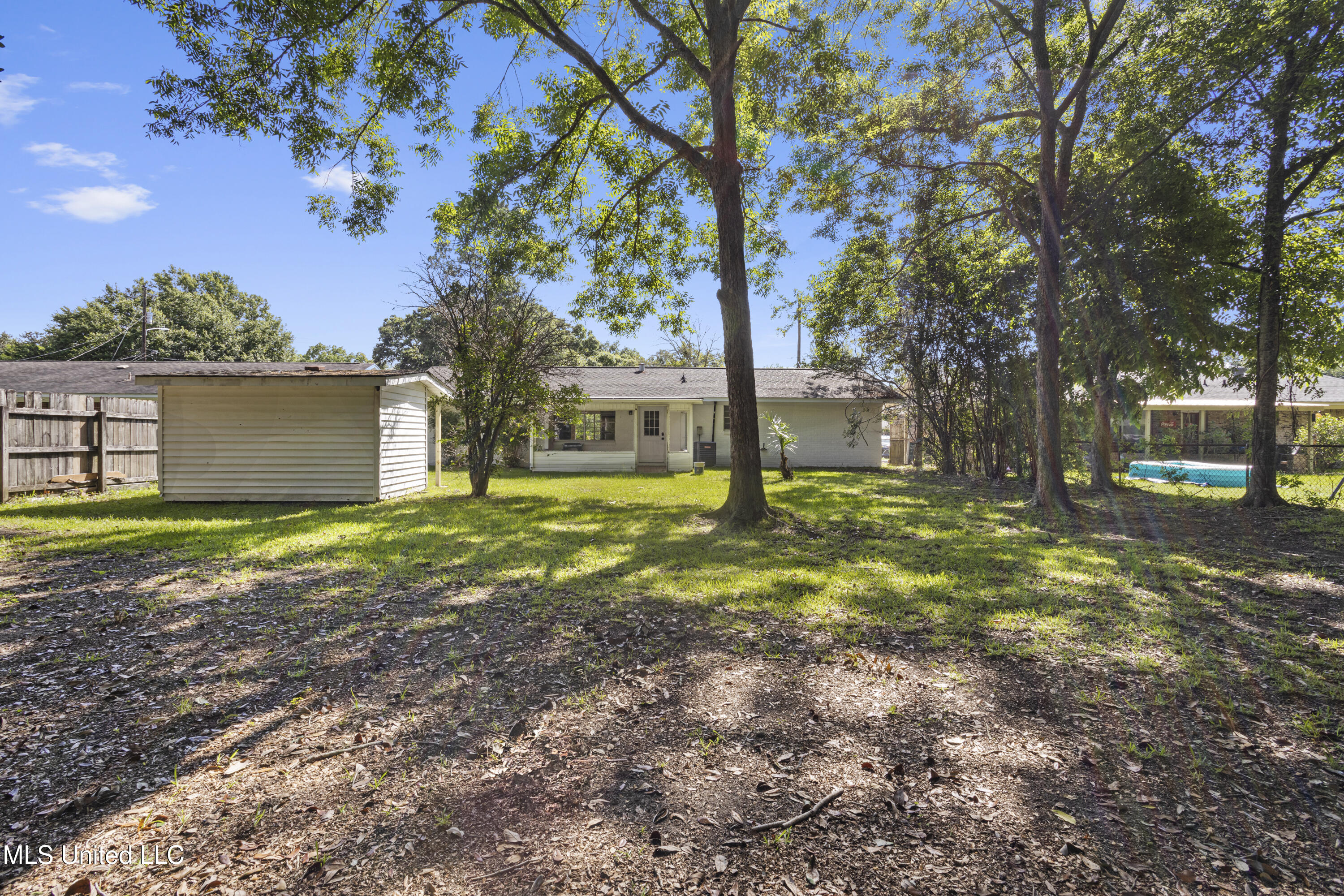 104 Lassere Circle