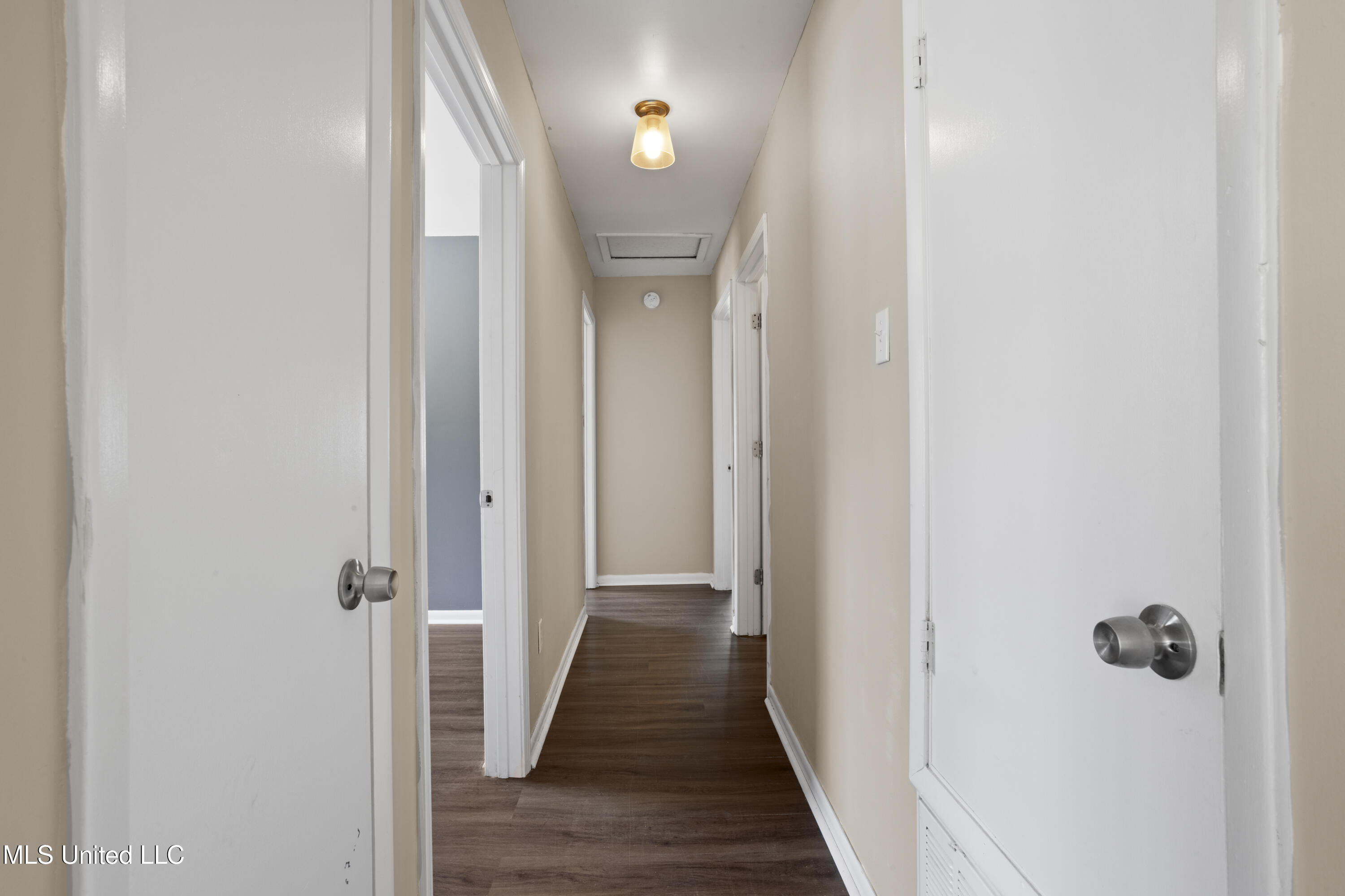 104 Lassere Circle