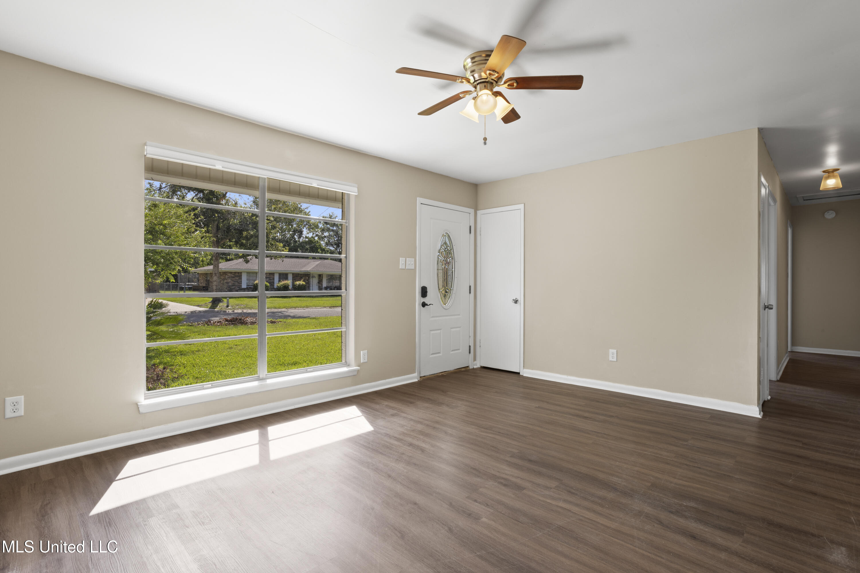 104 Lassere Circle