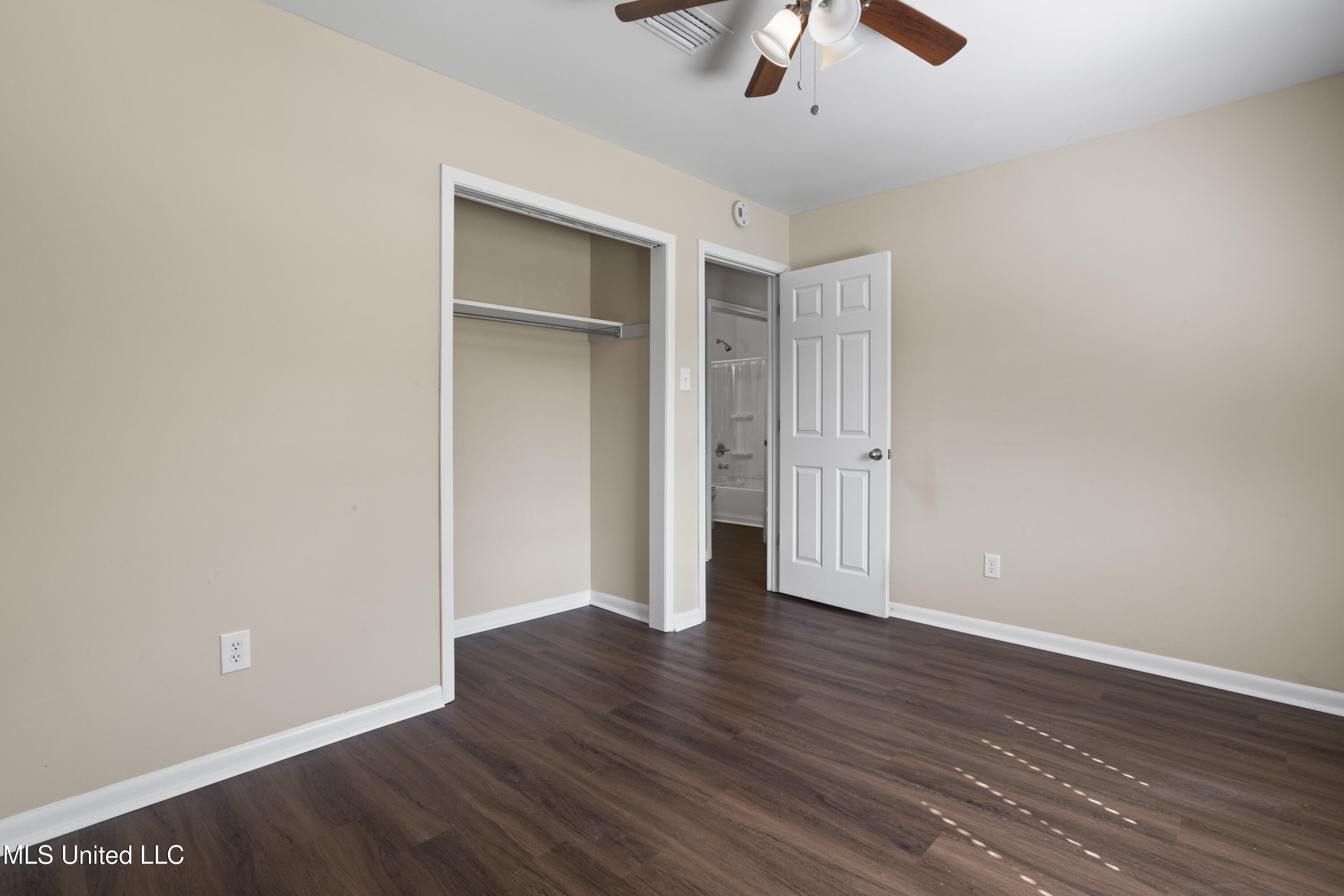 104 Lassere Circle