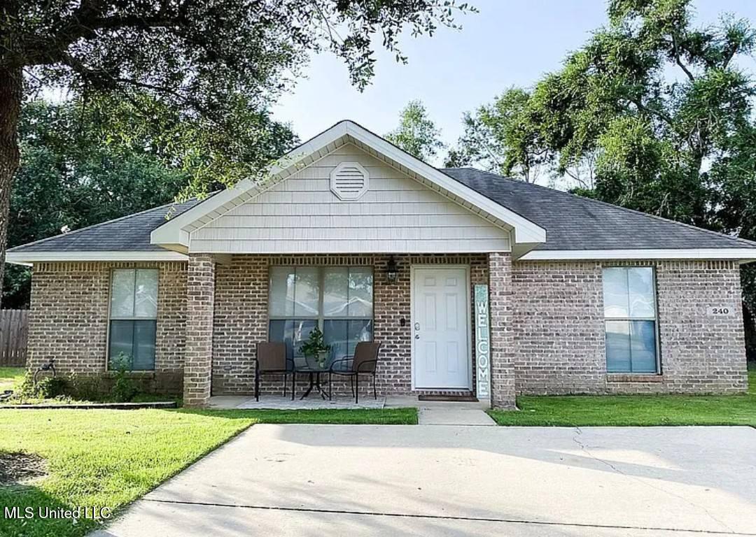 240 Lantana Boulevard