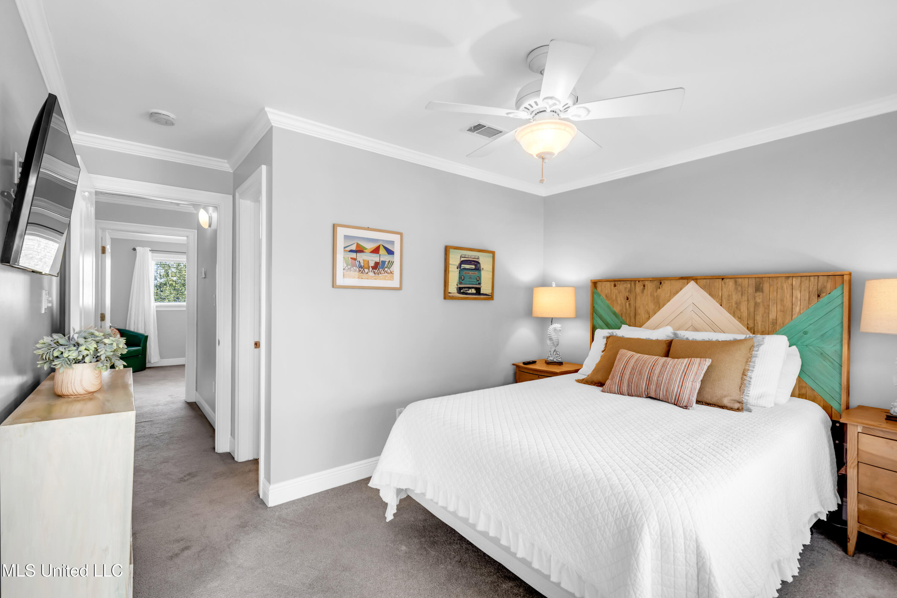 548 Beach Boulevard, 141