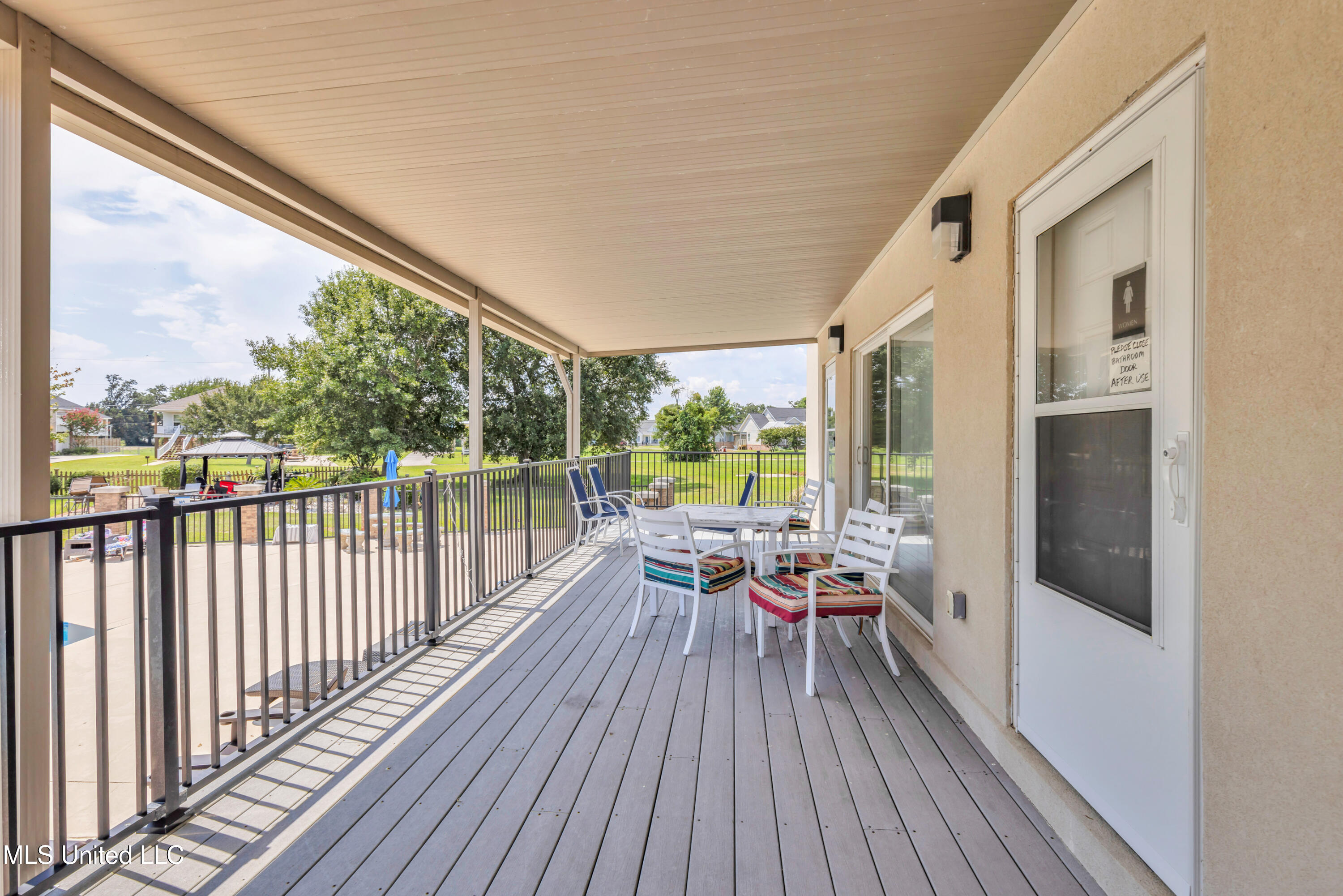 548 Beach Boulevard, 141