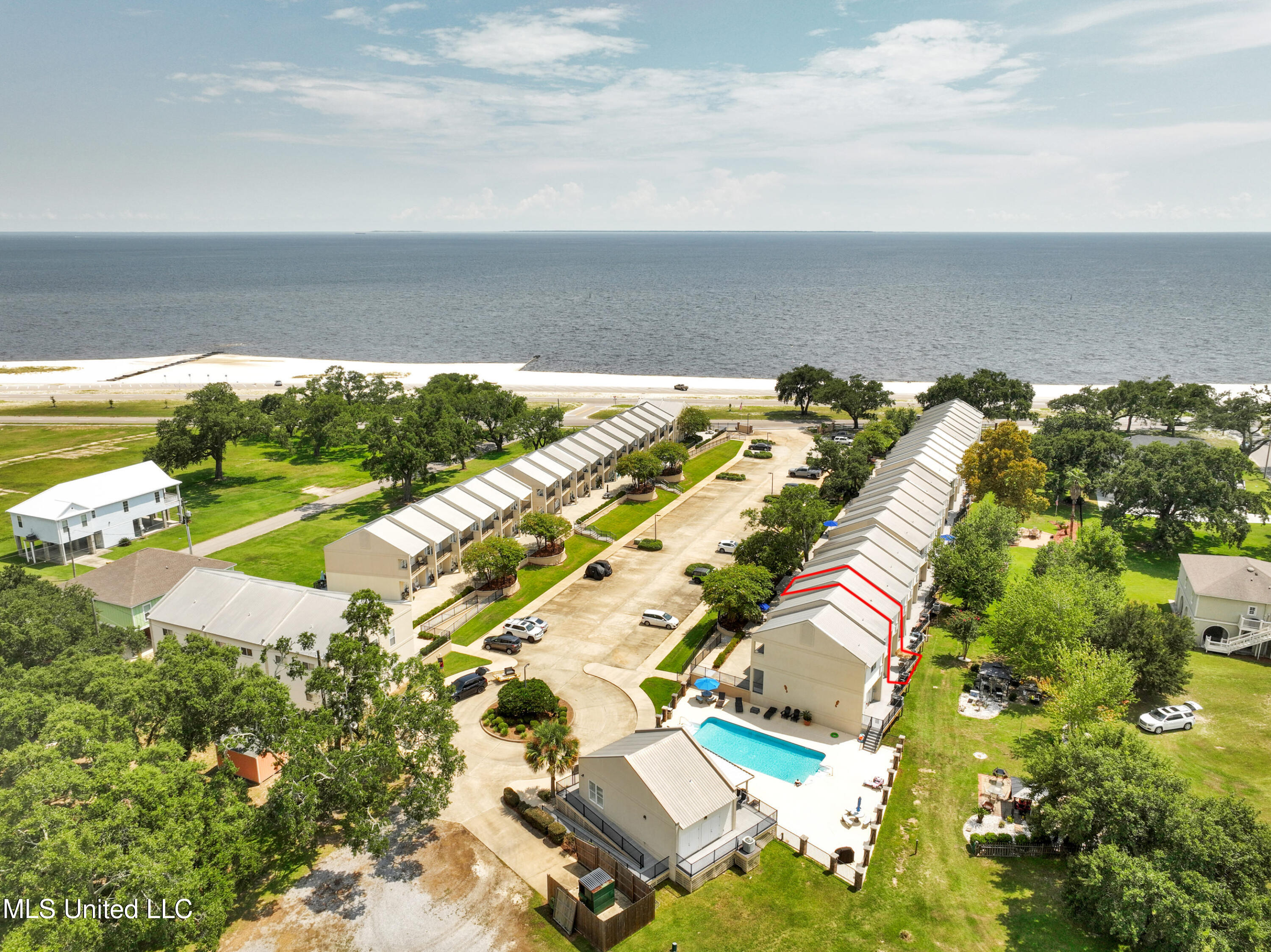 548 Beach Boulevard, 141