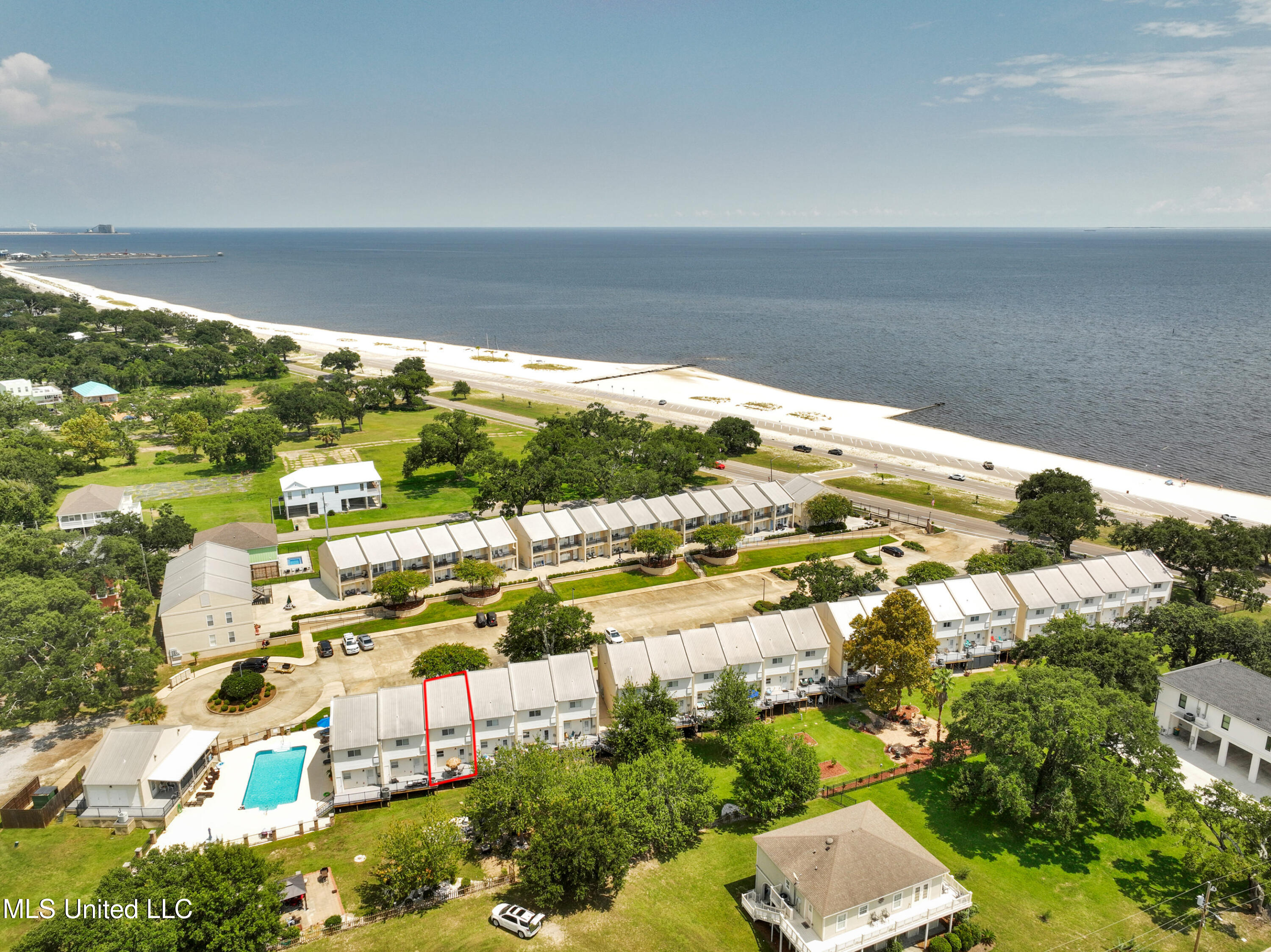 548 Beach Boulevard, 141