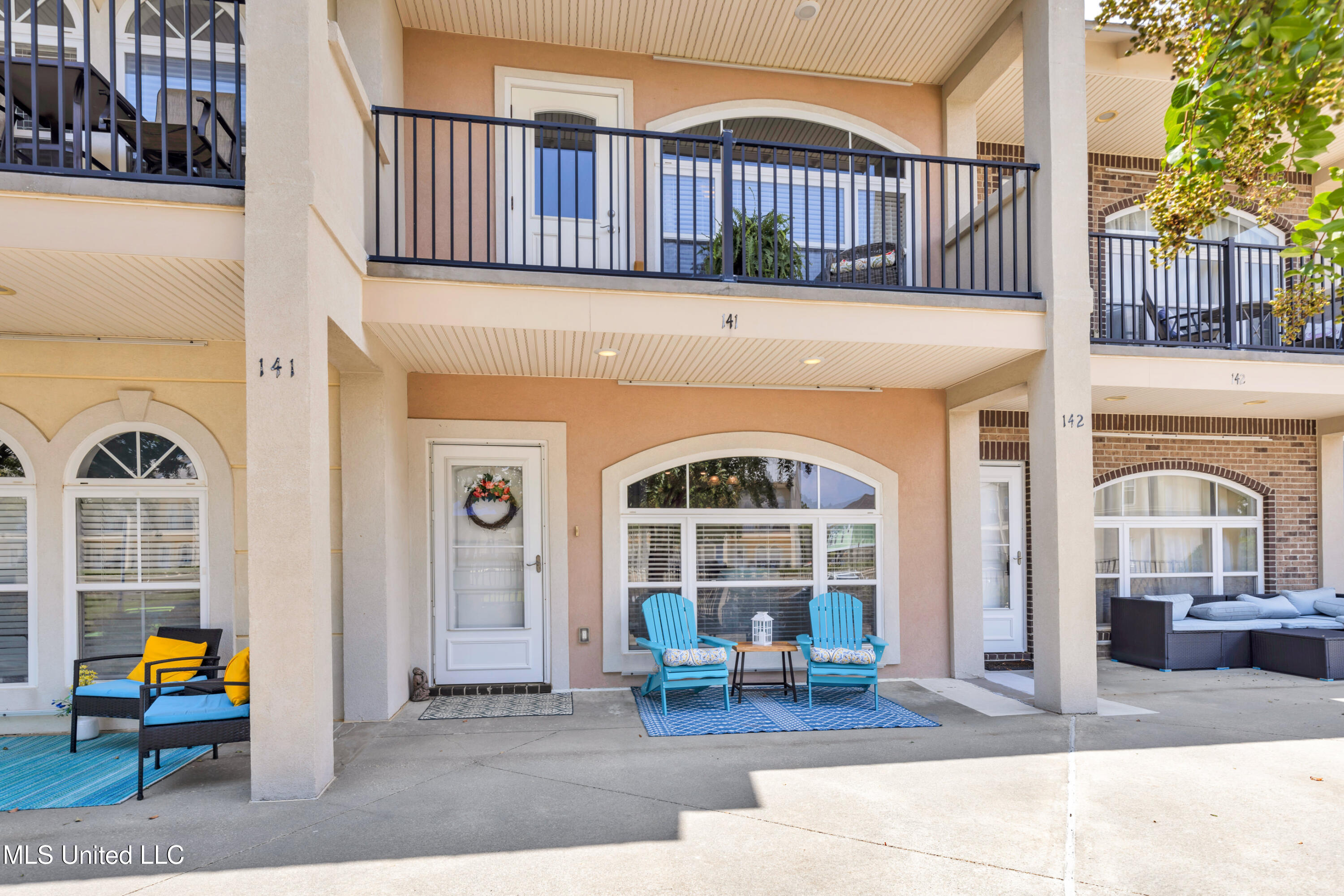 548 Beach Boulevard, 141