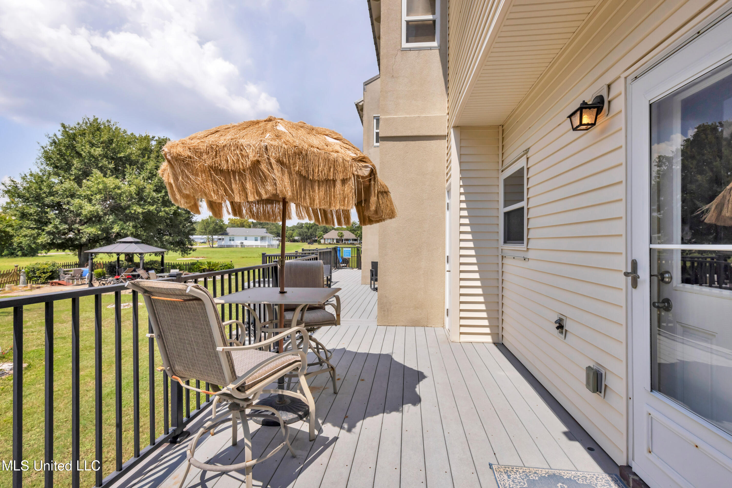 548 Beach Boulevard, 141