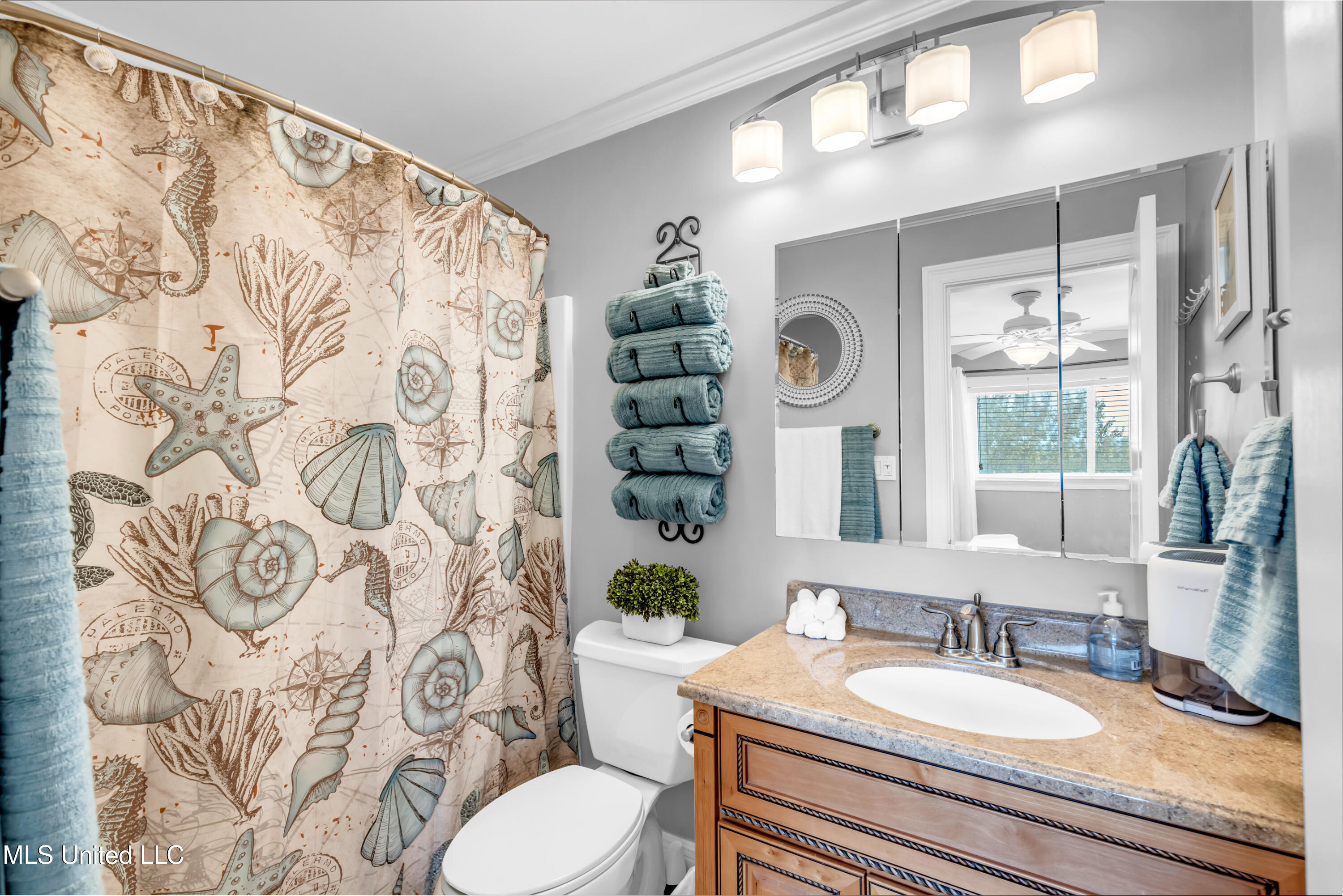 548 Beach Boulevard, 141