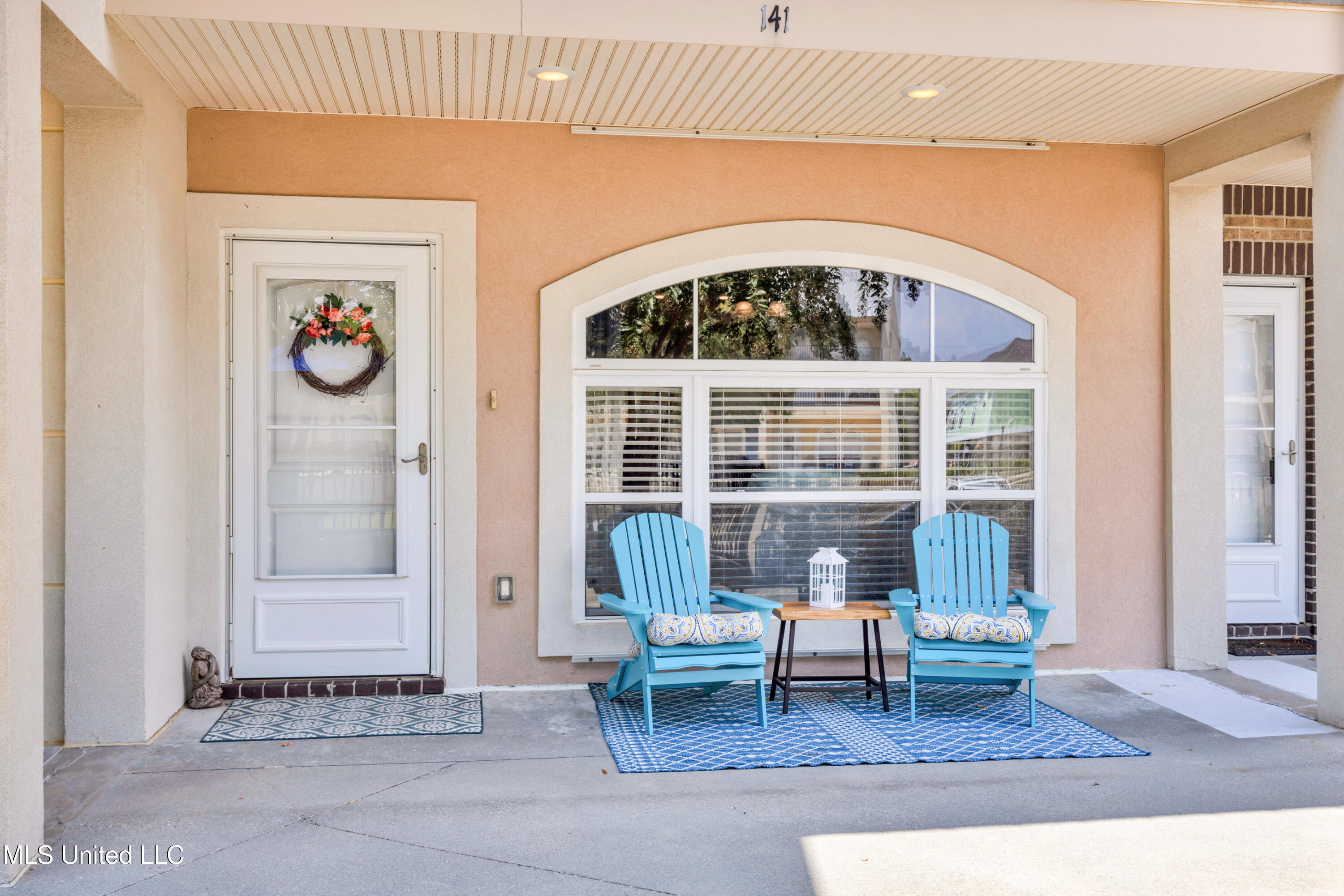 548 Beach Boulevard, 141