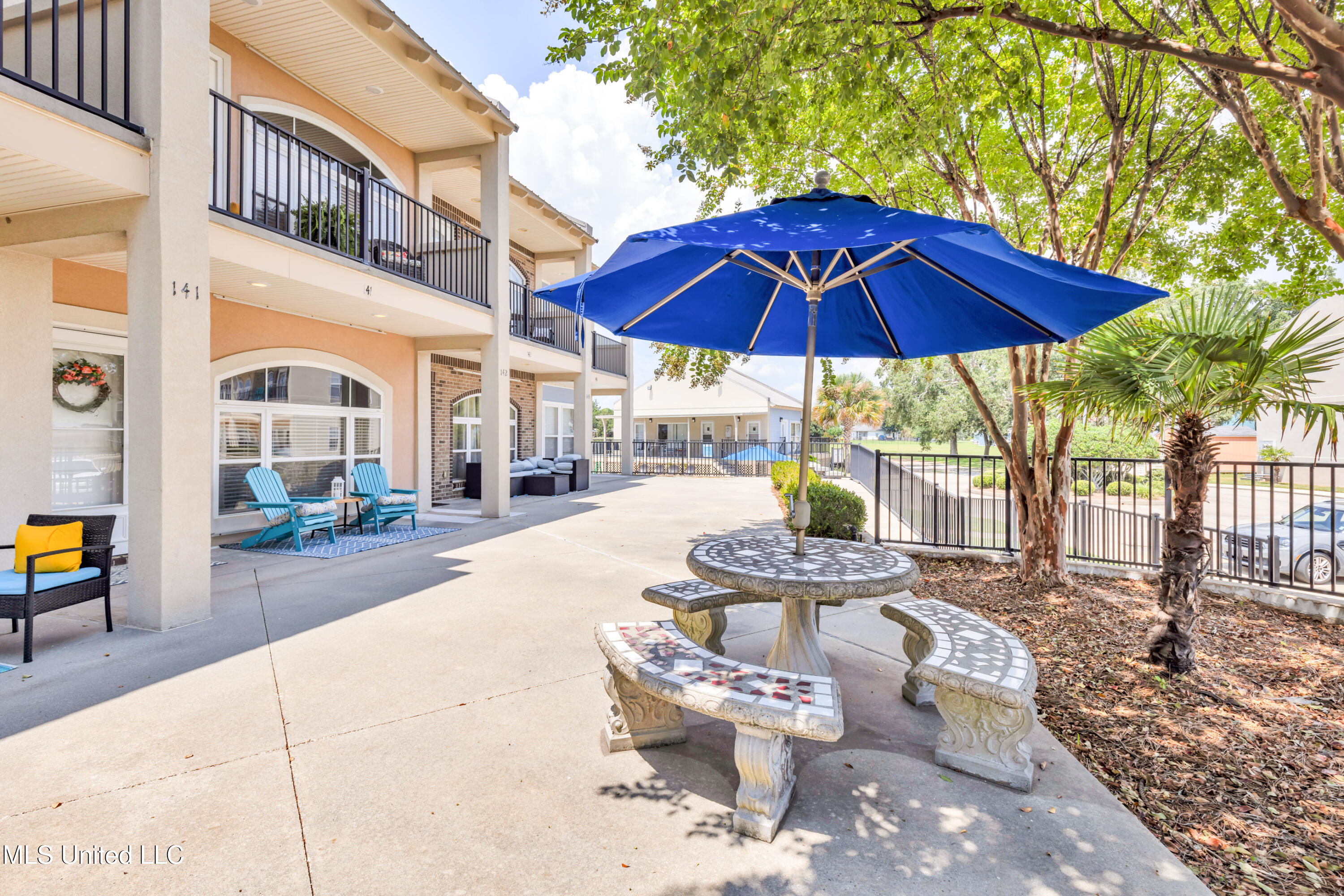 548 Beach Boulevard, 141