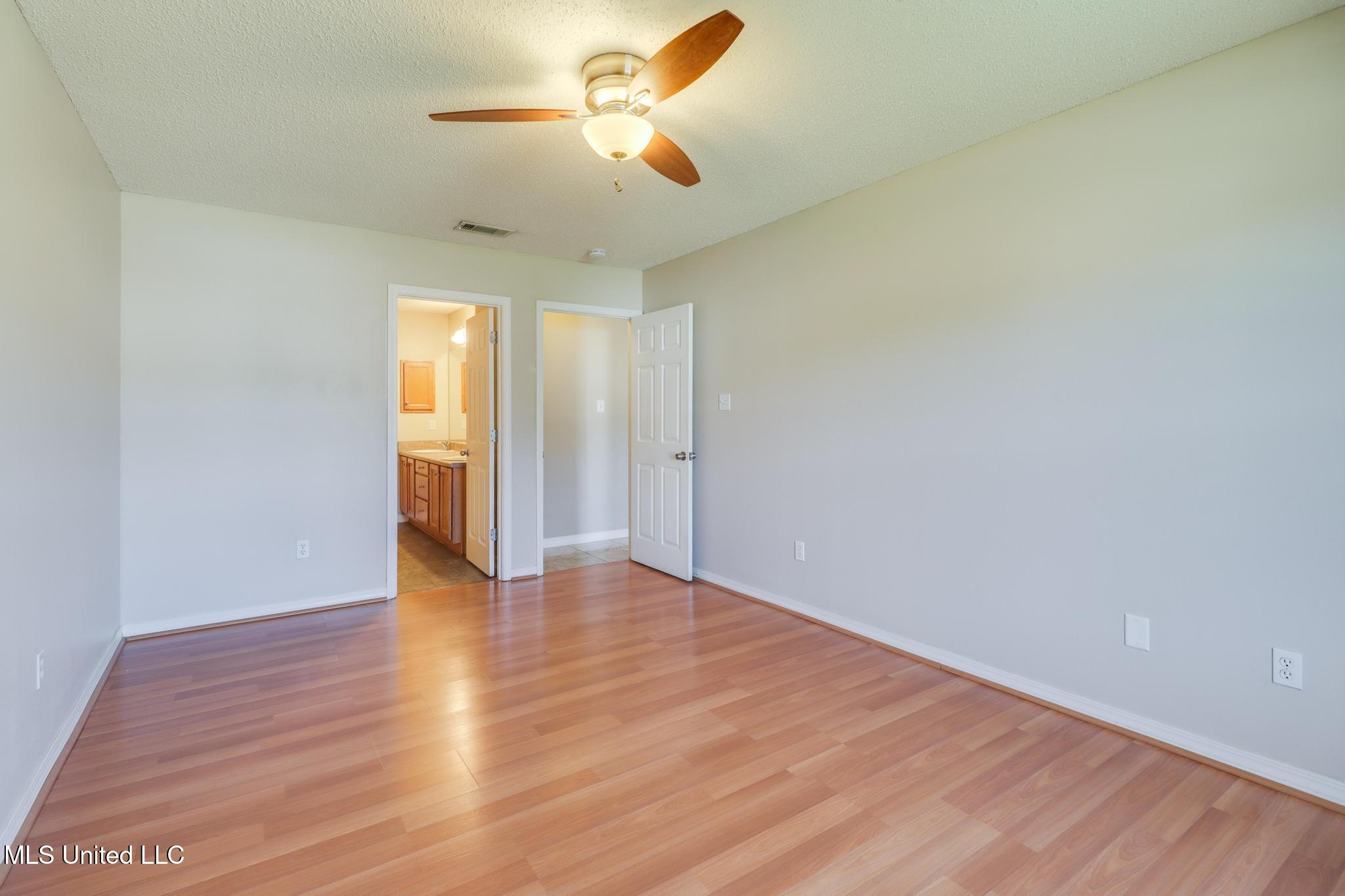 16103 S April Drive