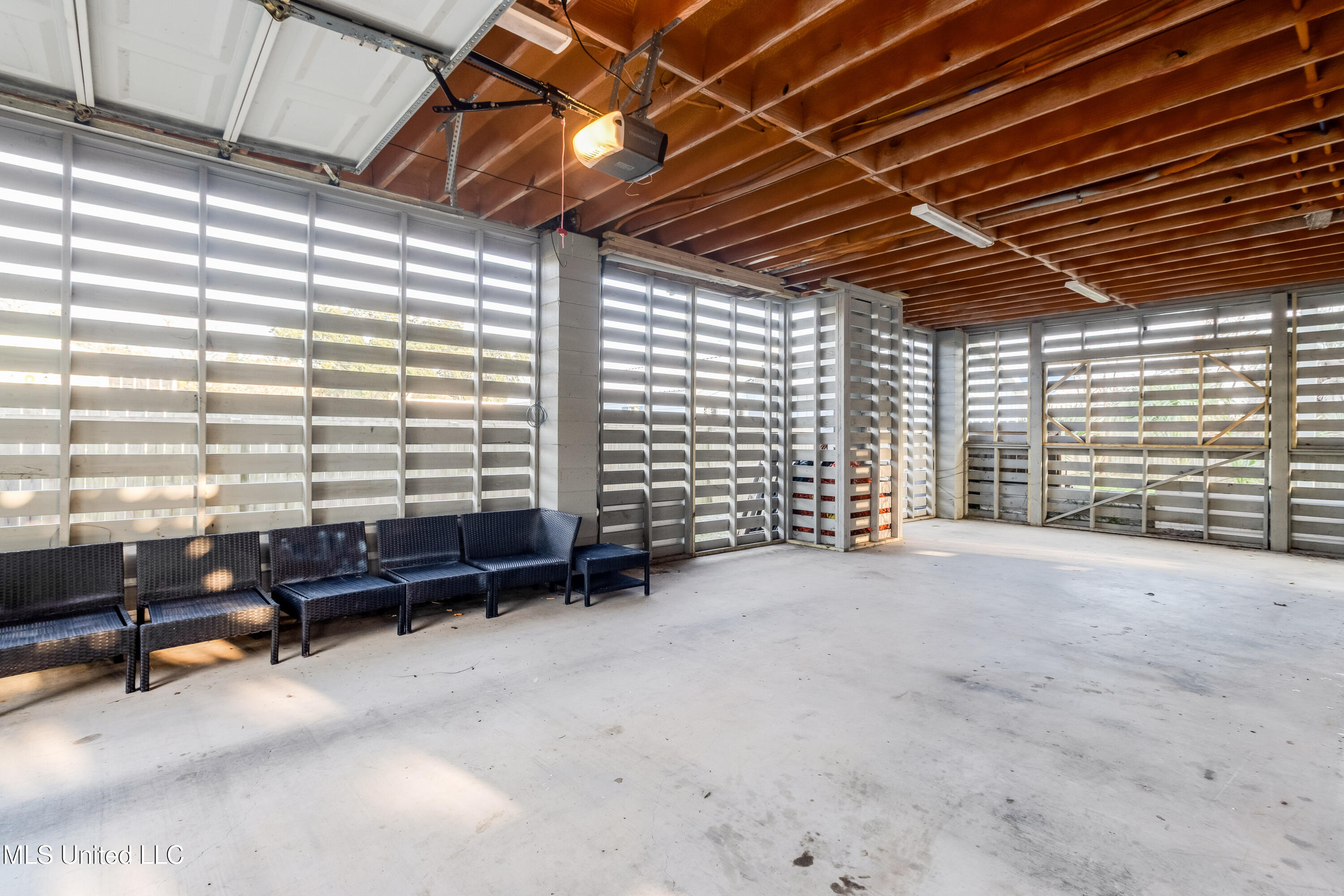 252 Handy Lane