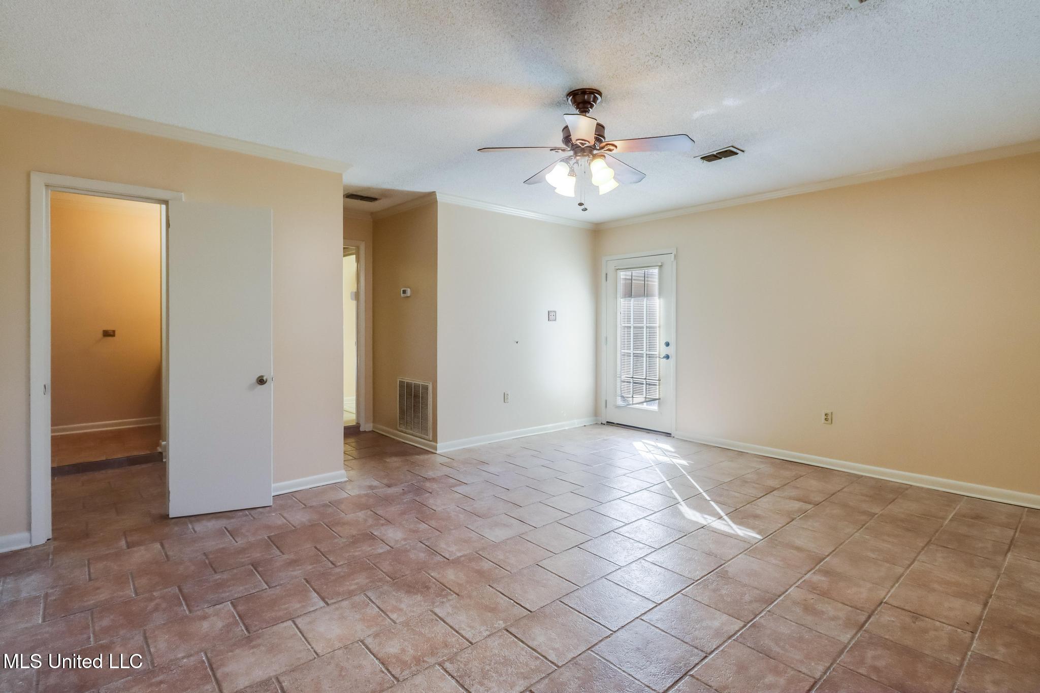 112 Driftwood Drive