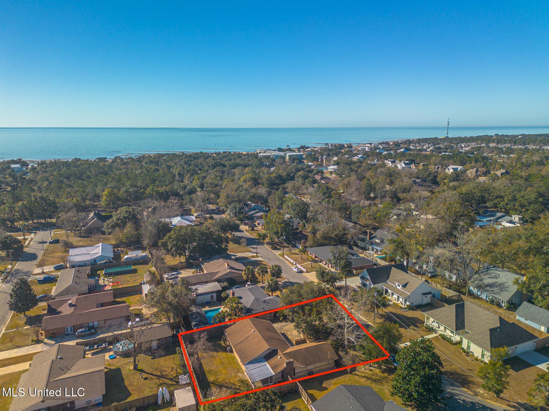 112 Driftwood Drive