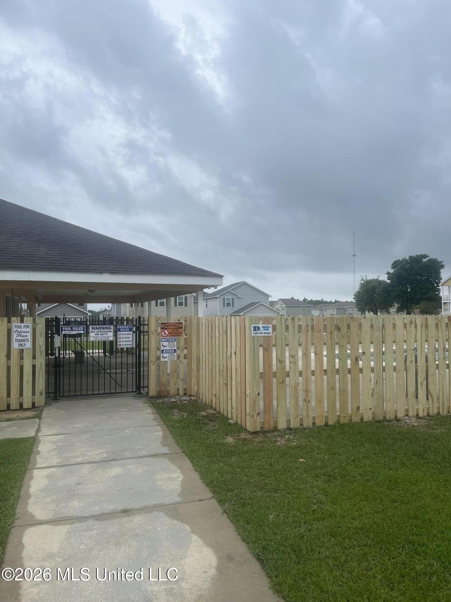 2016 Napoleon Street