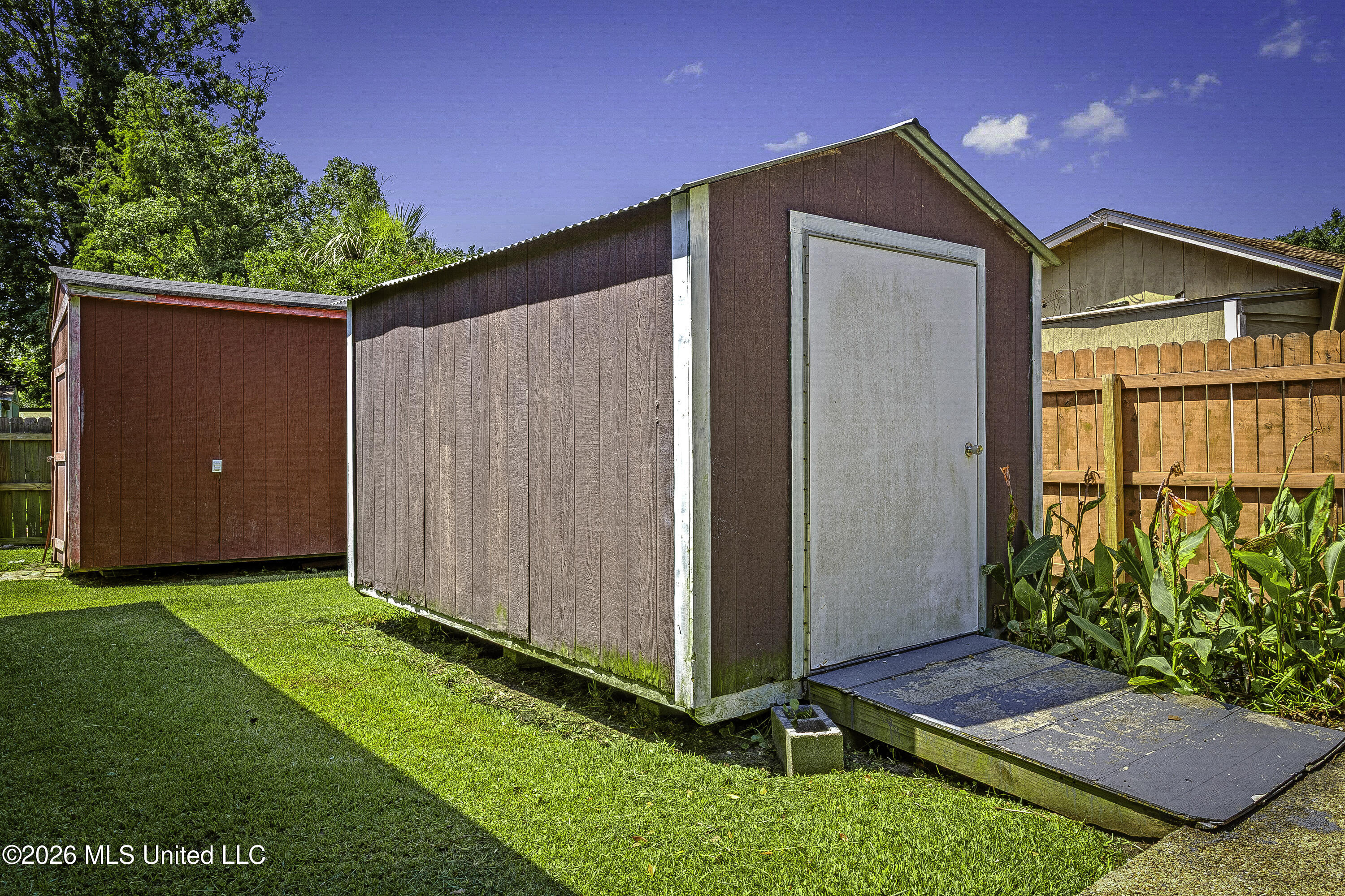 100 S Nicholson Avenue
