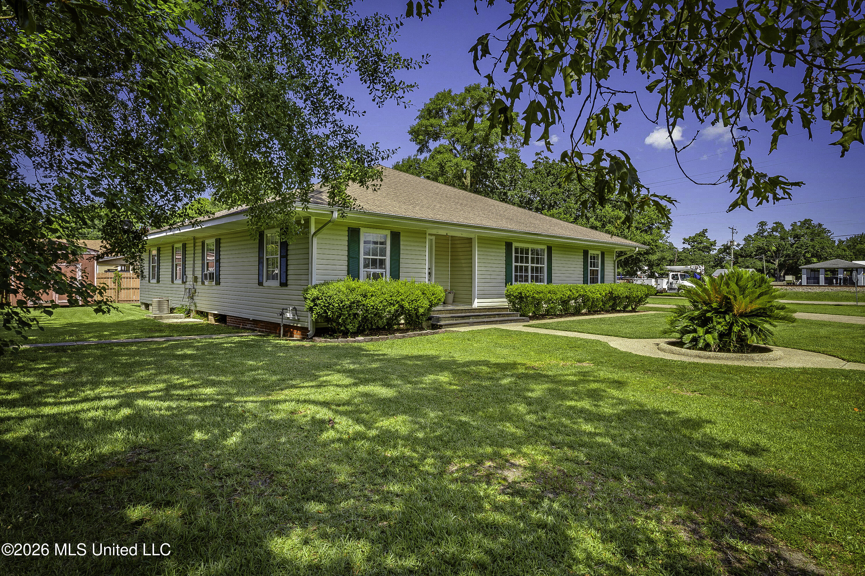 100 S Nicholson Avenue