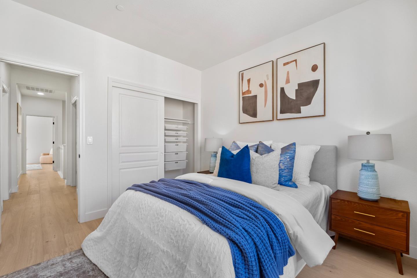 976 Cole PL