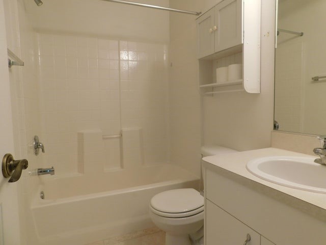 1096 W 13th Square