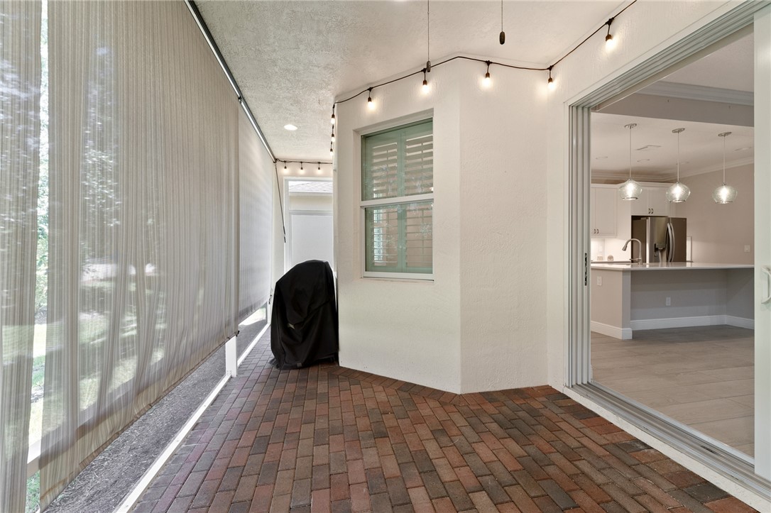 1832 Red Oak Terrace