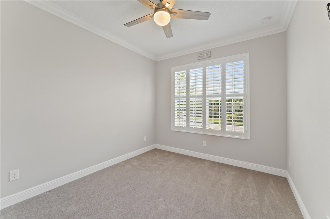 1832 Red Oak Terrace
