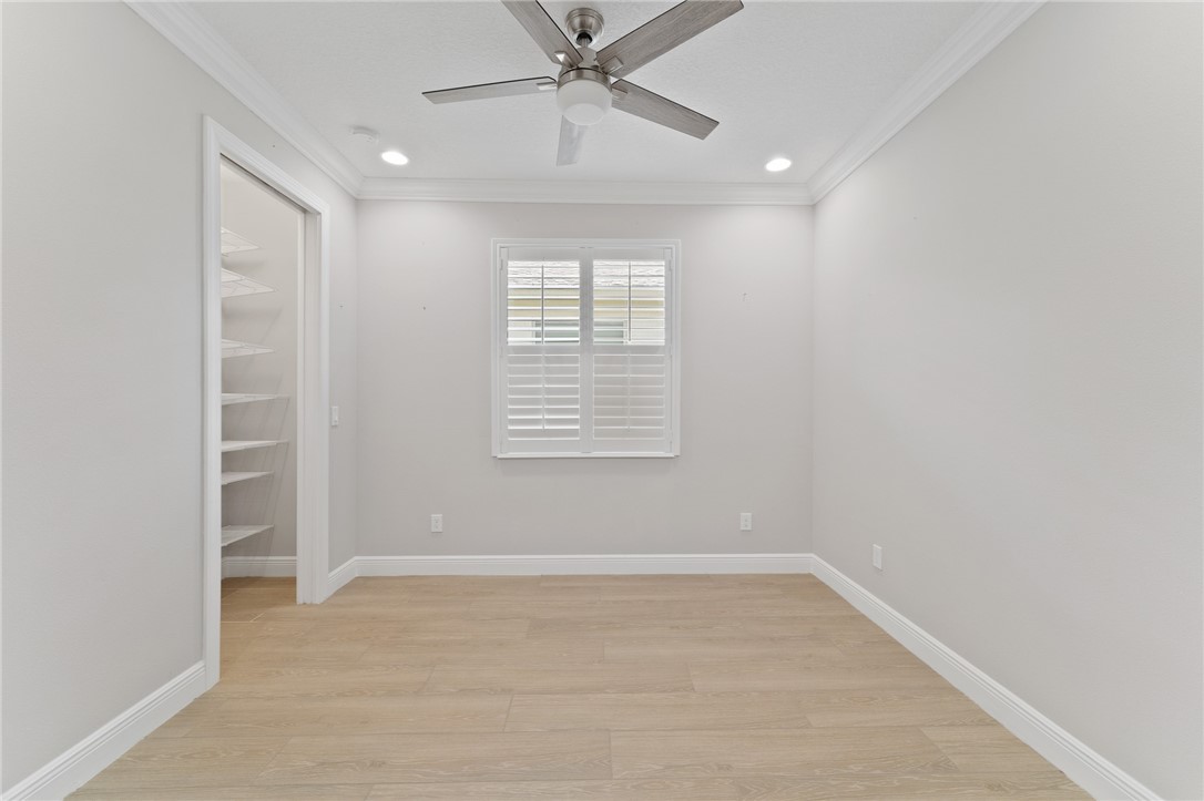 1832 Red Oak Terrace