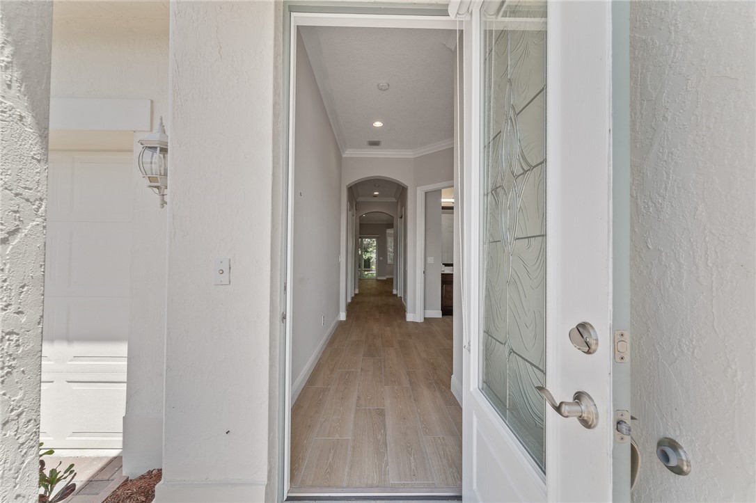 1832 Red Oak Terrace