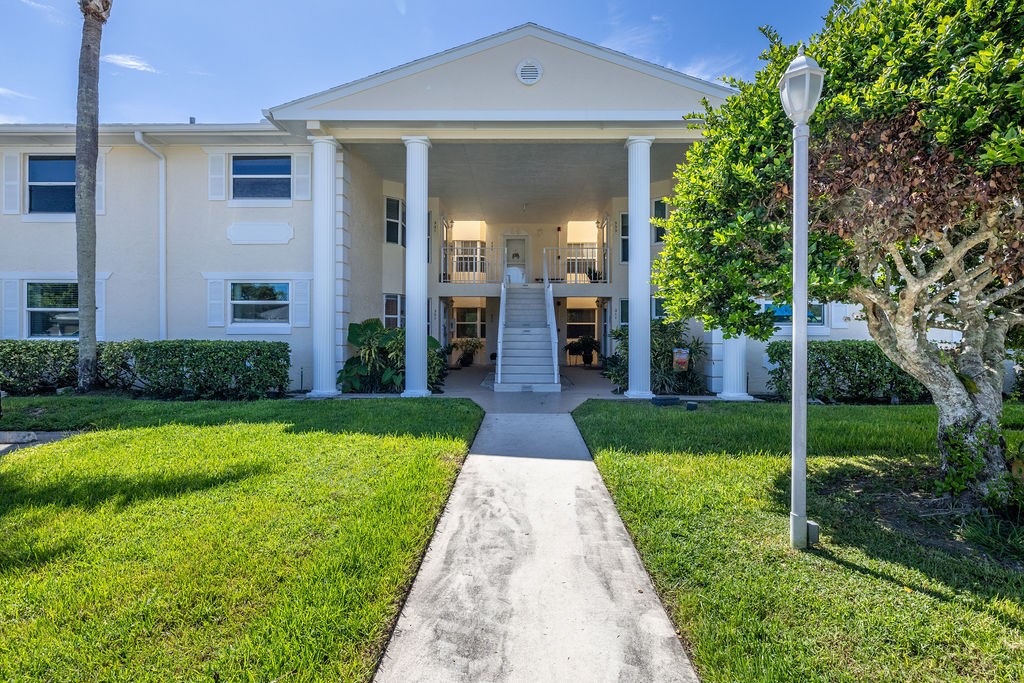 307 N Grove Isle Circle 307