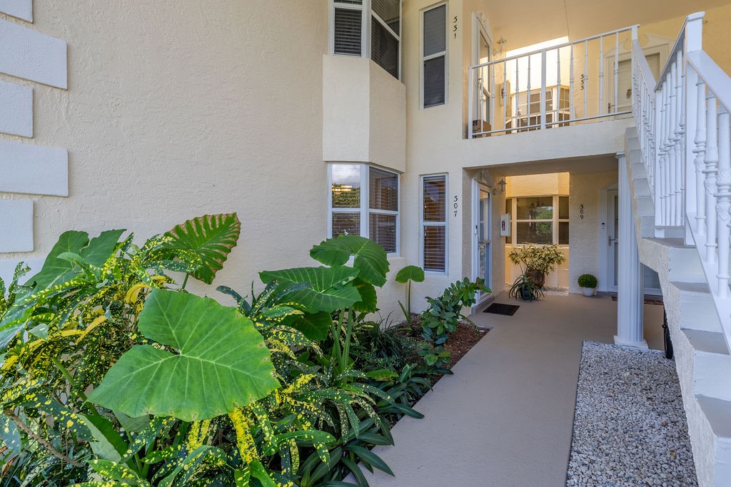307 N Grove Isle Circle 307