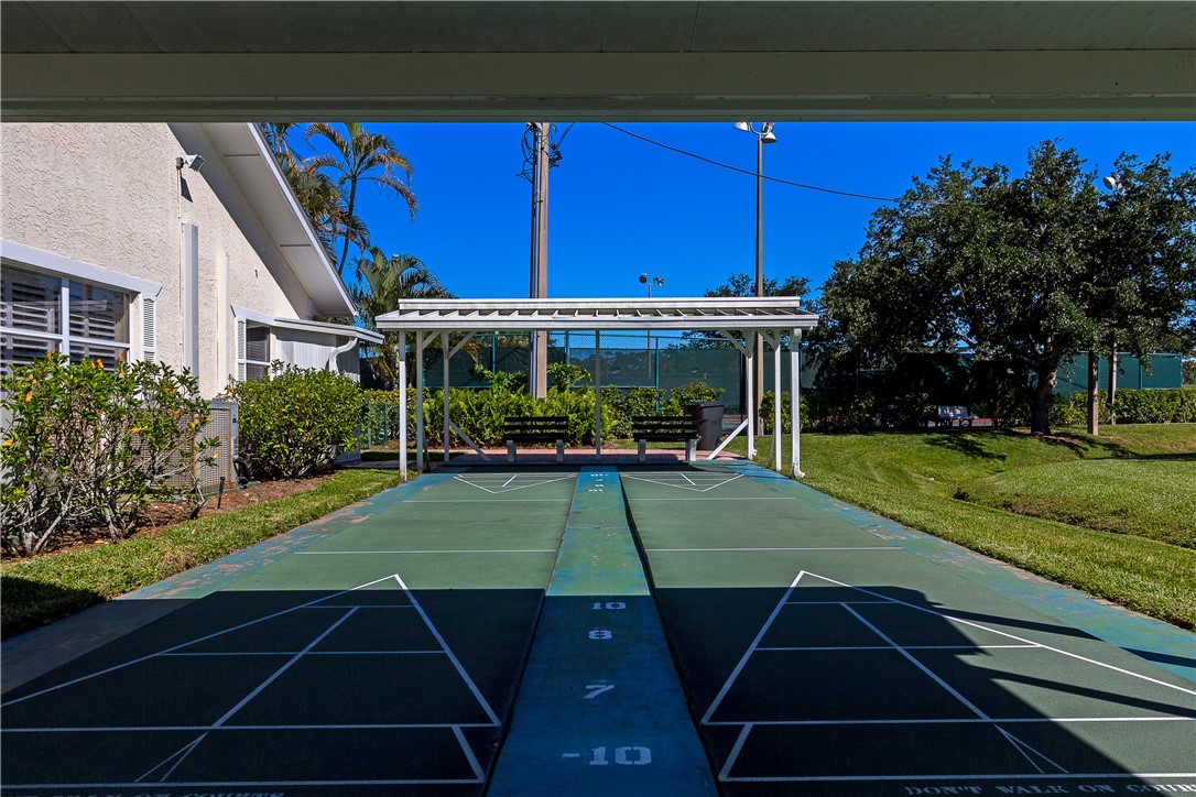 307 N Grove Isle Circle 307