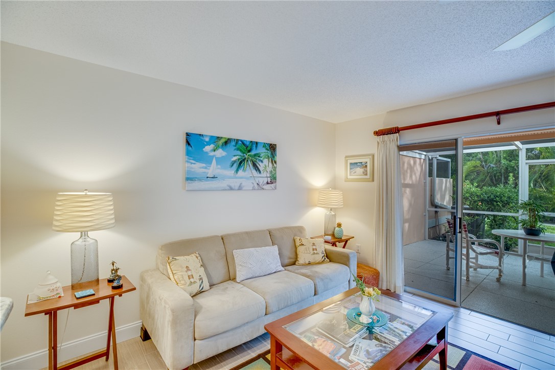1422 Coral Oak Lane 1102