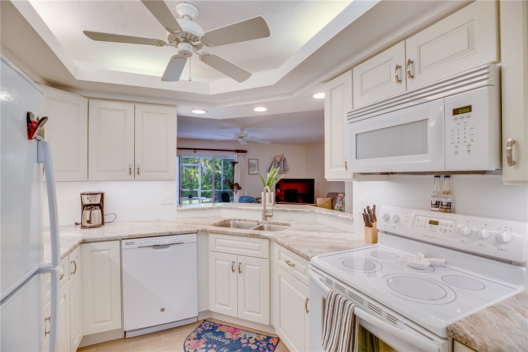 1422 Coral Oak Lane 1102